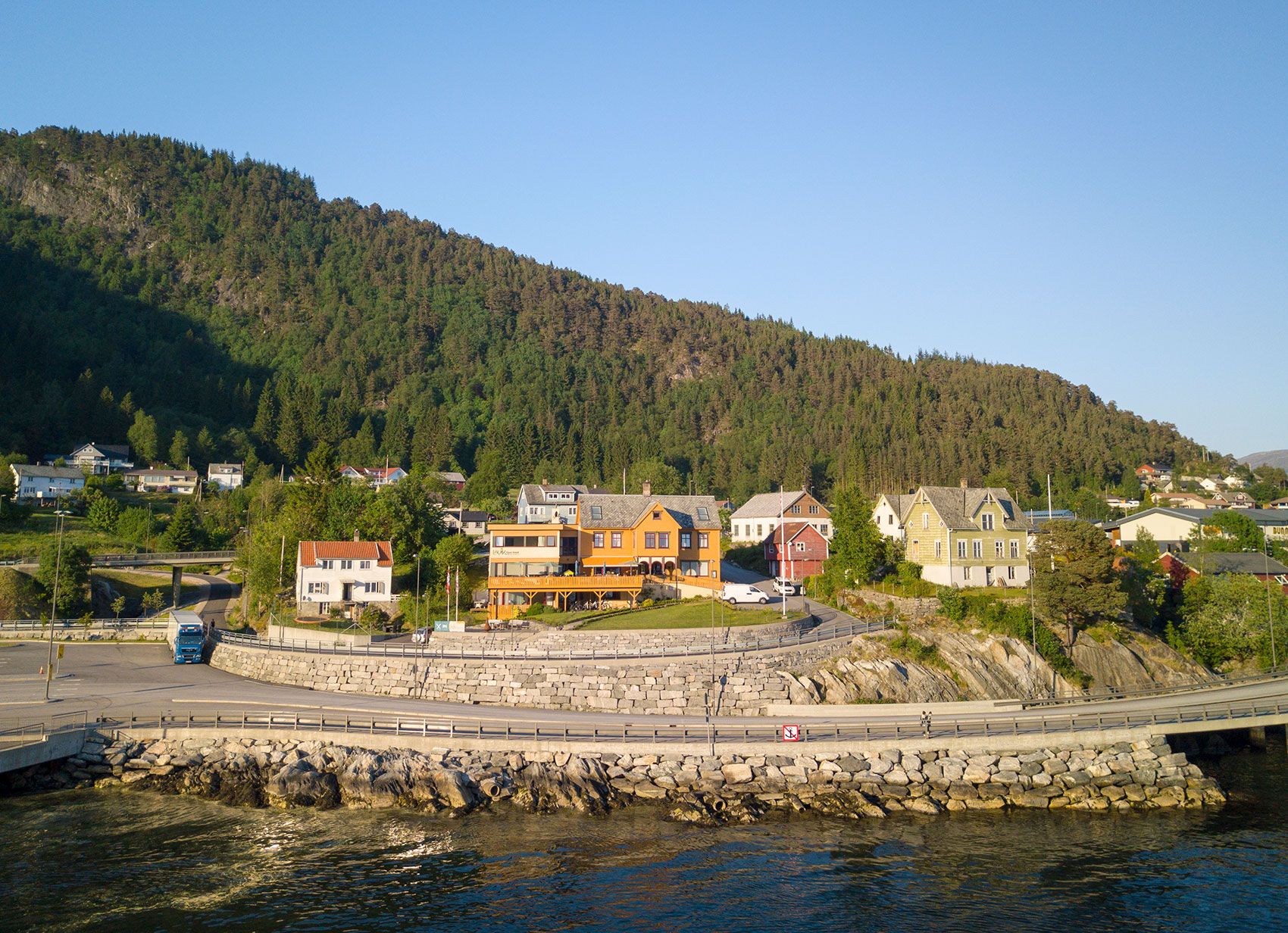 Lavik Fjord Hotel & Apartments