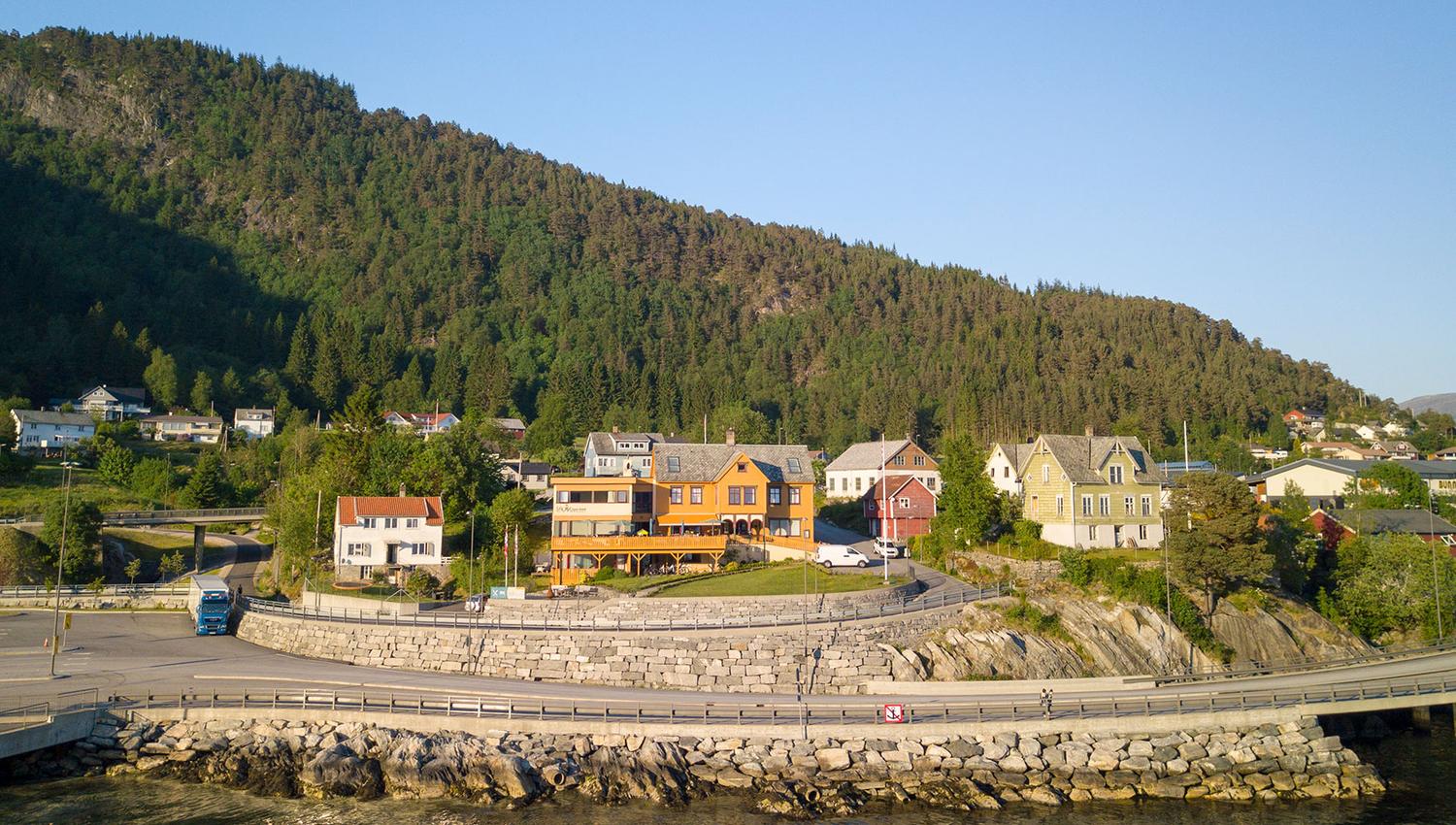 Lavik Fjord Hotel & Apartments