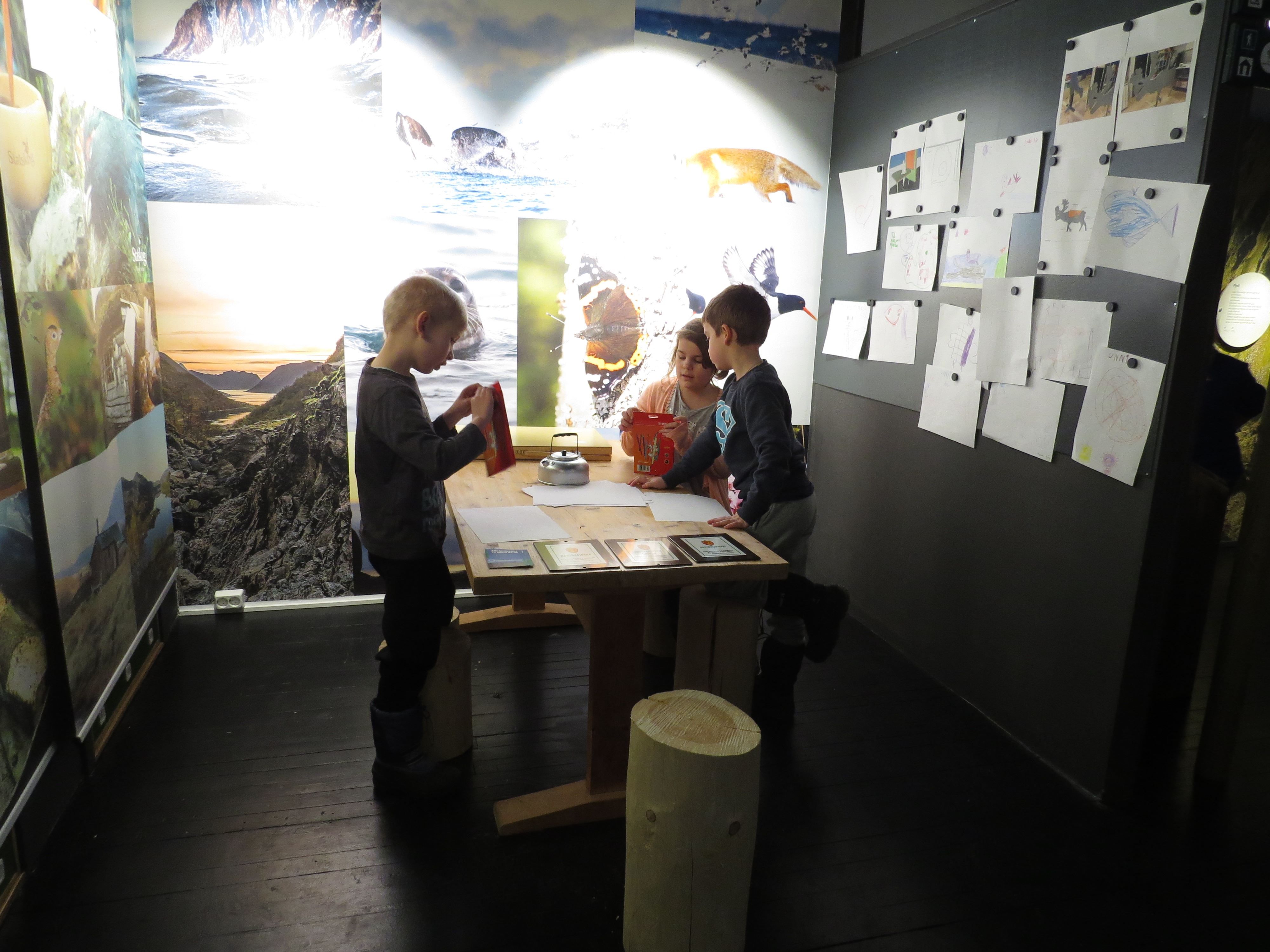 children who are in a museum