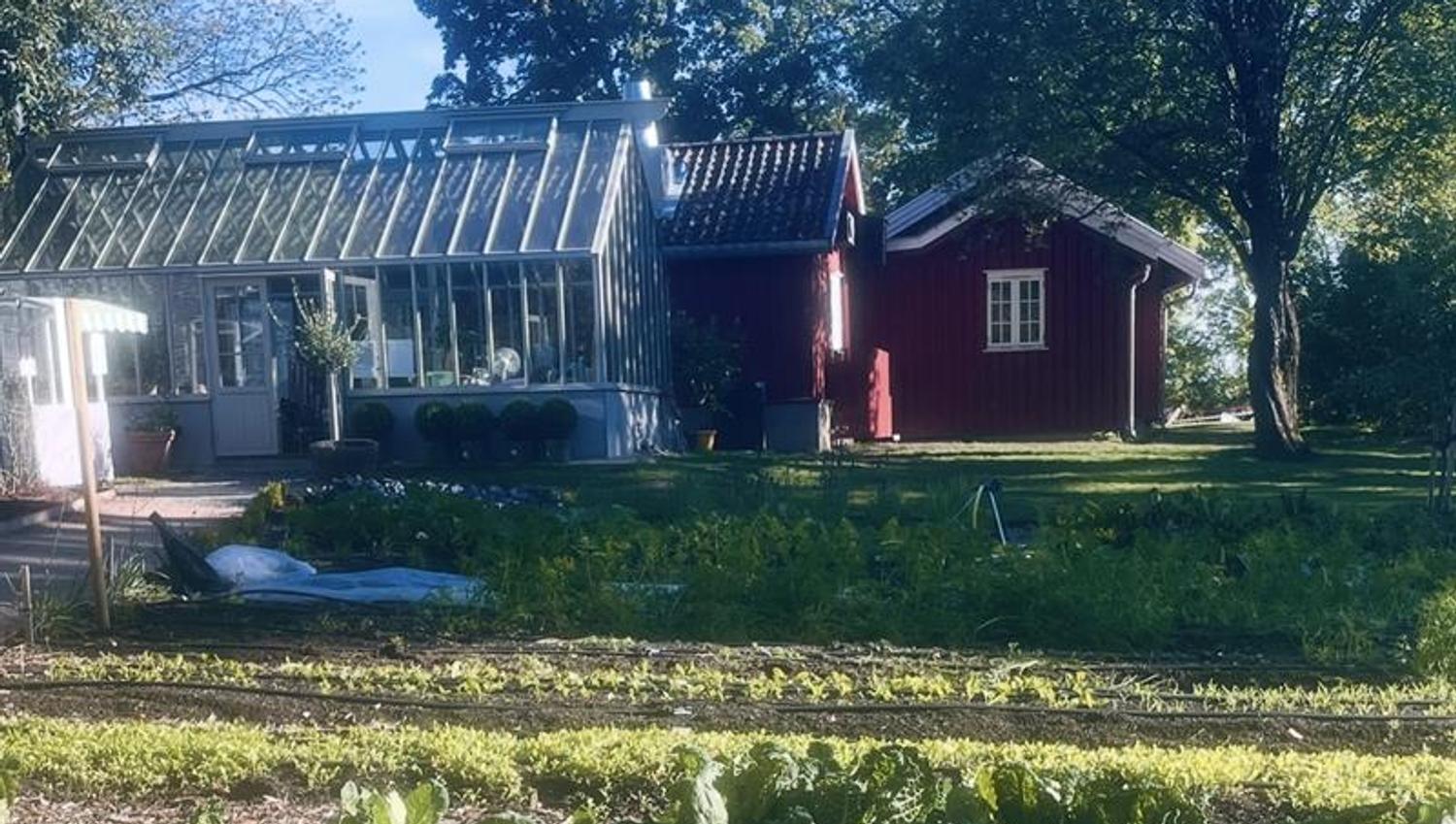 Fåbro Gård med drivhus