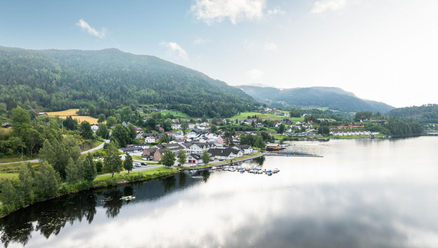 drone image of Kviteseid town