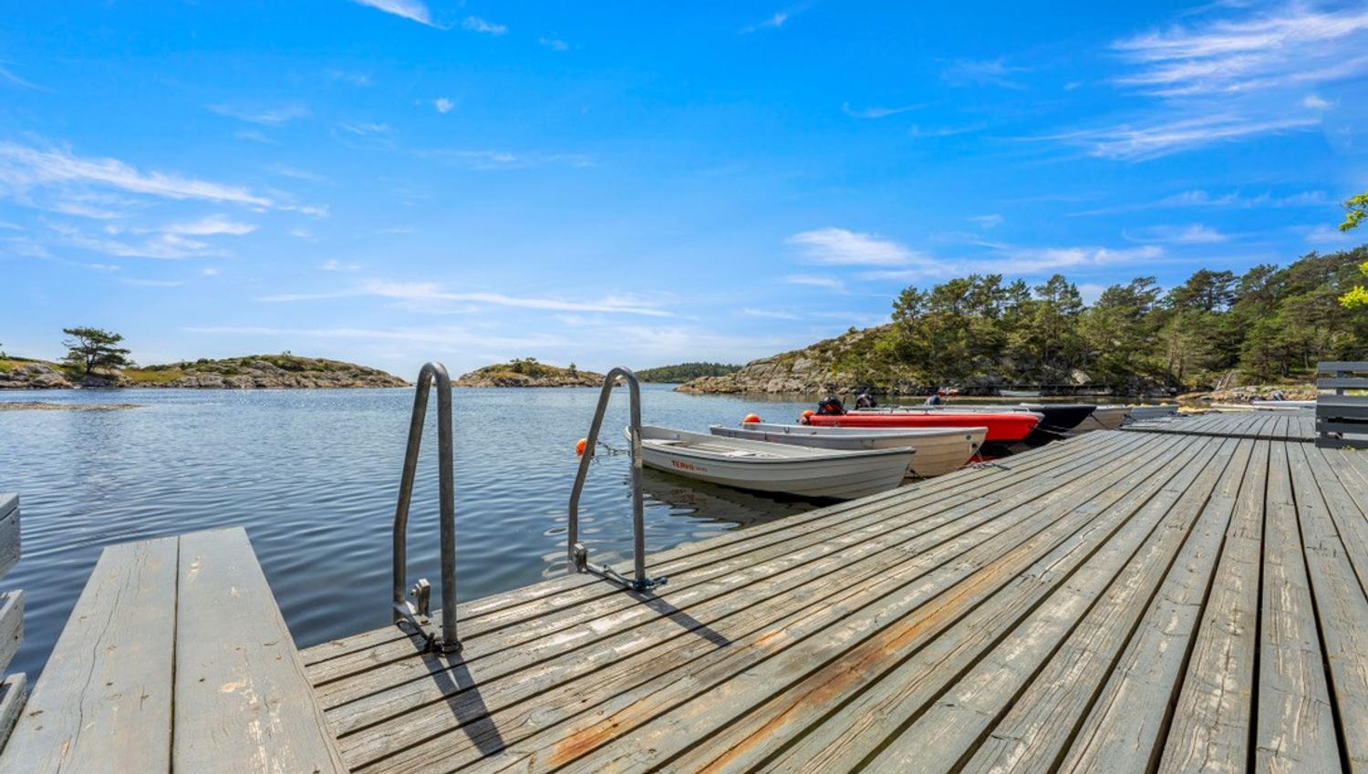 brygge med badestige ved Sandaa på Tromøya
