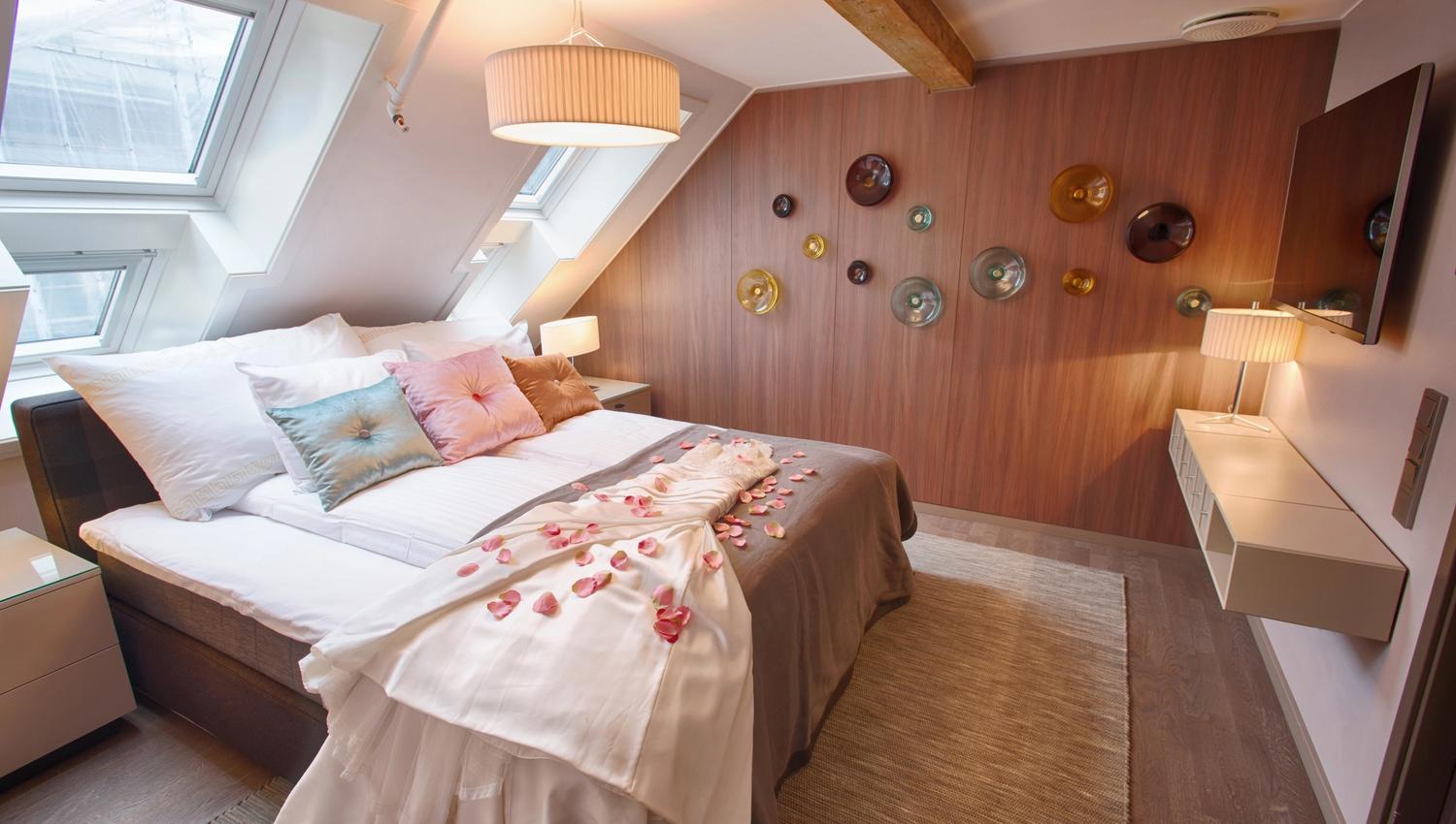 Clarion Hotel Admiral - Honeymoon Suite