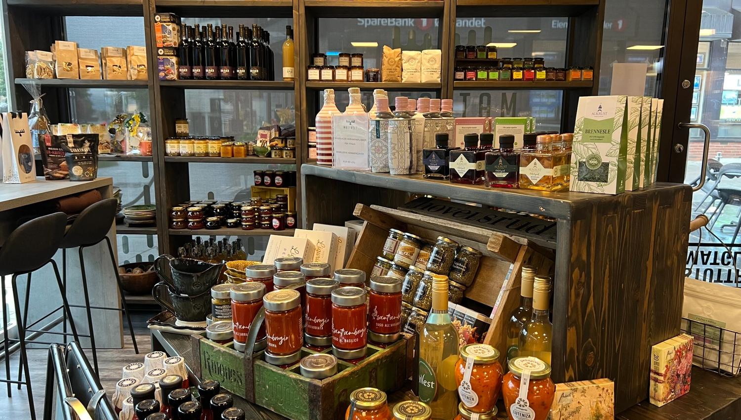 Utvalg av lokale produkter hos Matfatet
