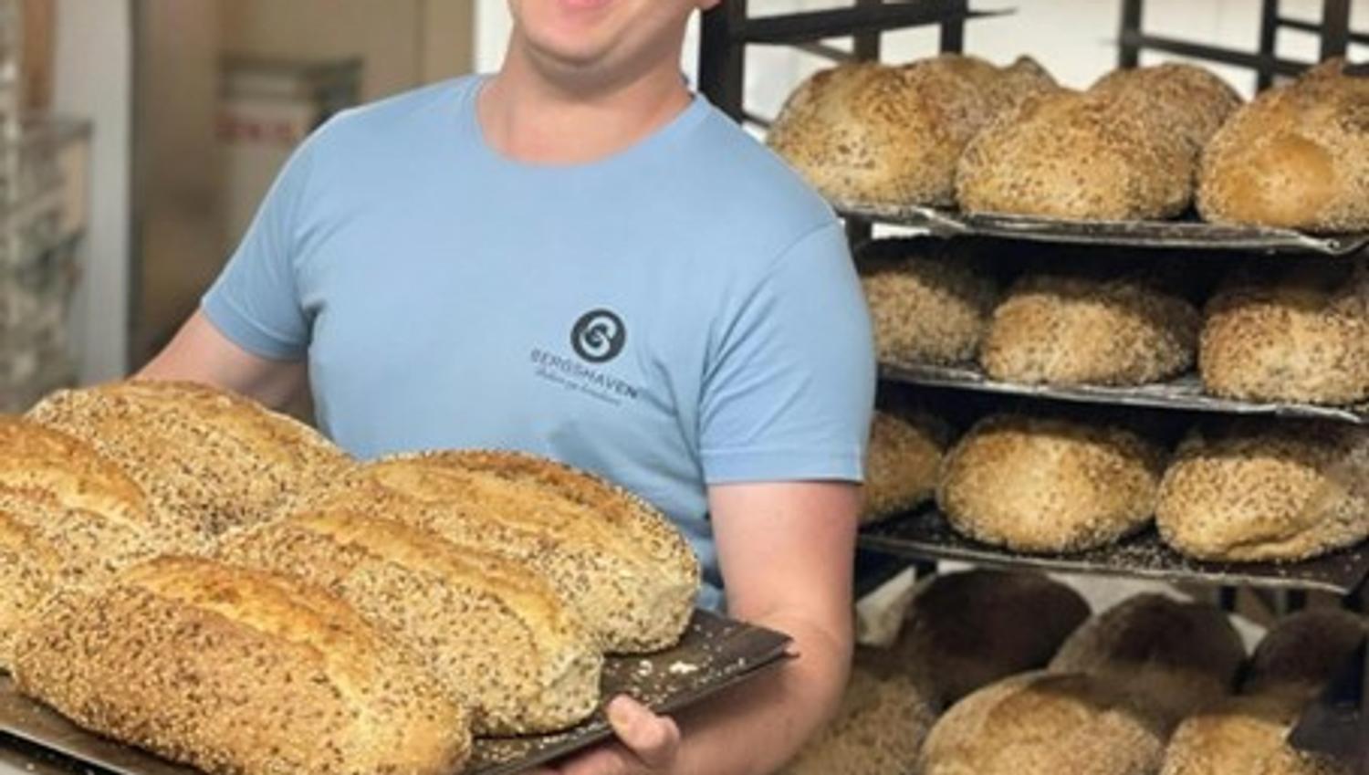Mann med brød