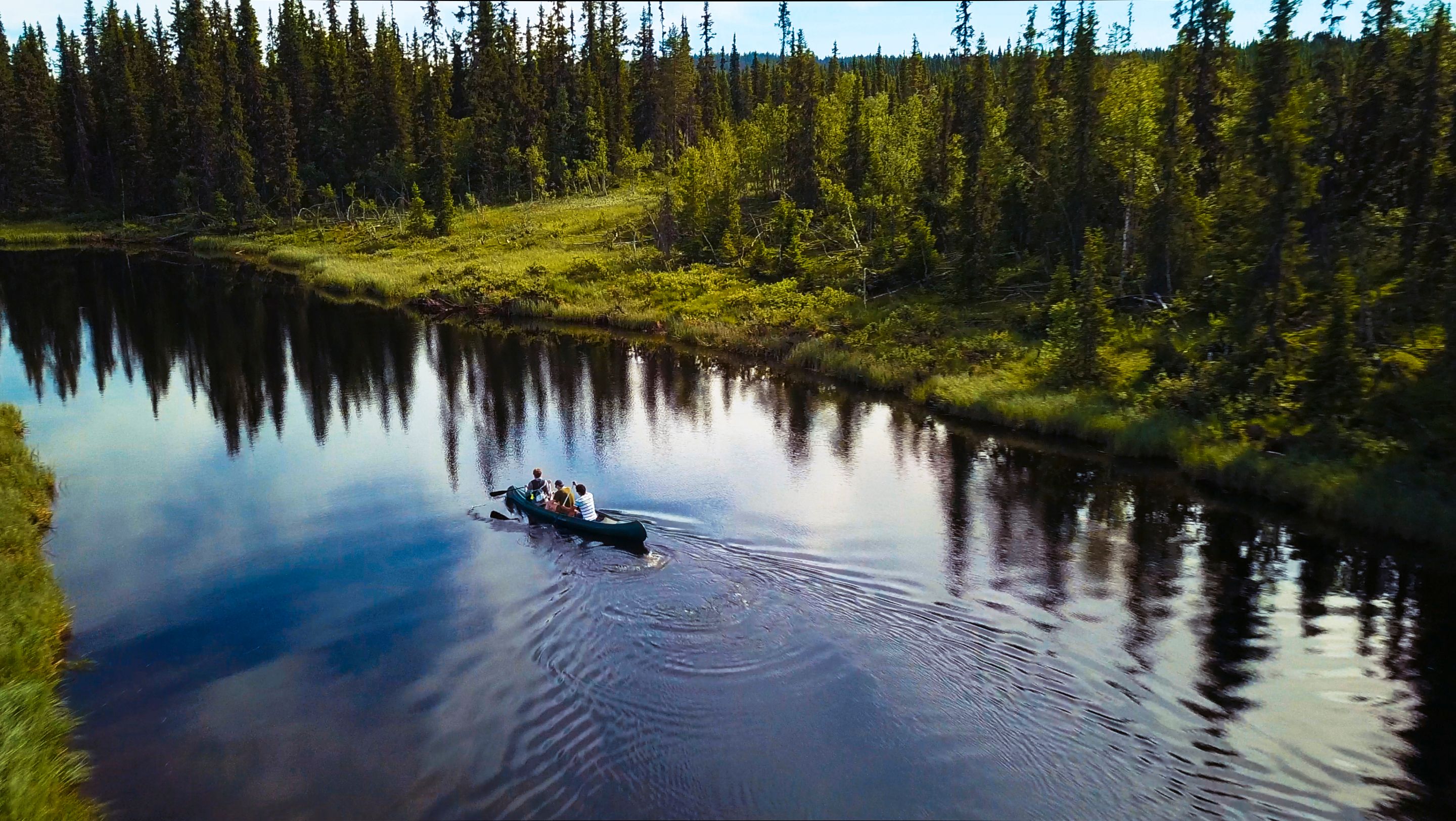 Padling canoe in the Asta river