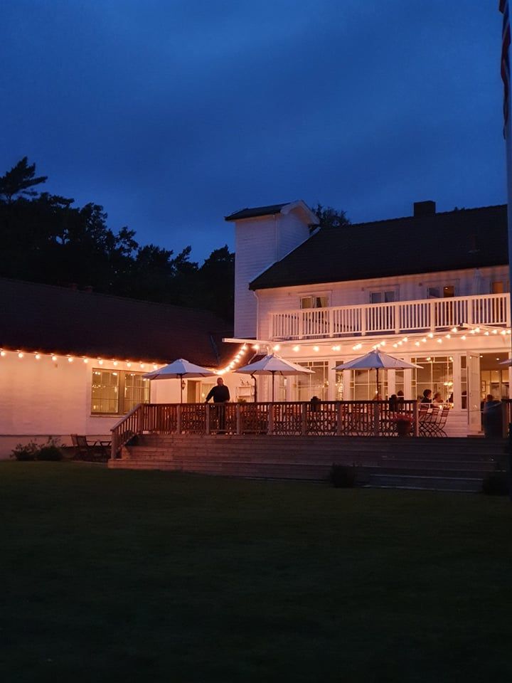 Kveldsstemning på Hvaler Gjestgiveri