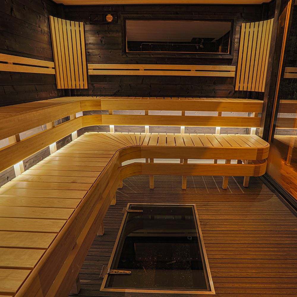 sauna with window in the floor of the sauna boat Melvin in Porsgrunn 