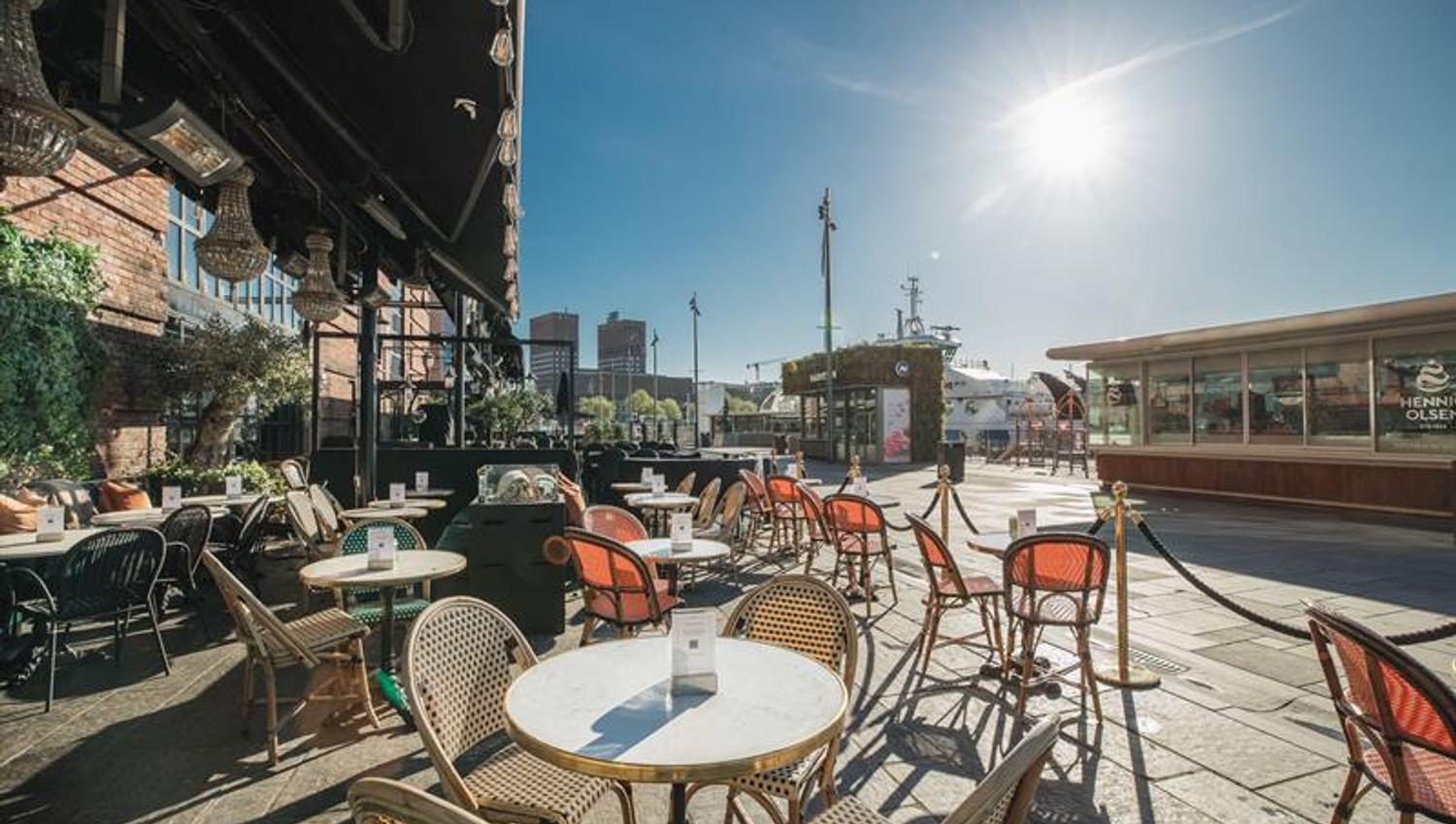 Outdoor seating right at Aker Brygge.