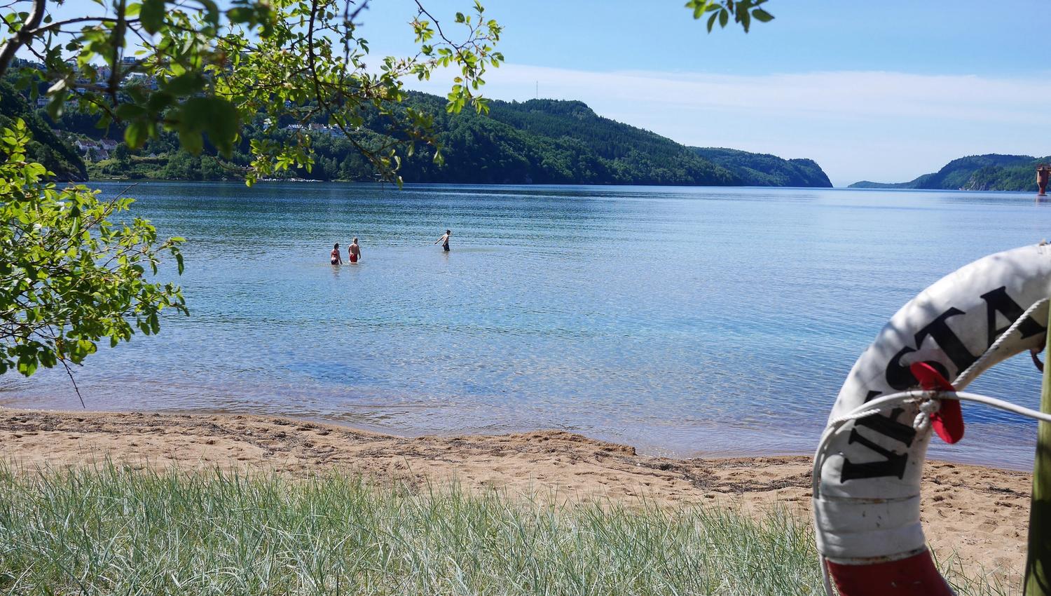 Rosfjorden strand i Lyngdal