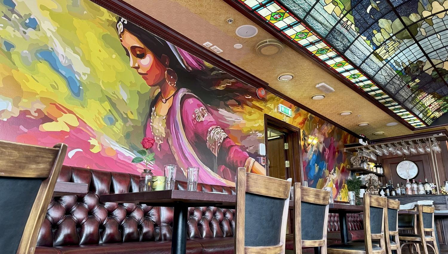 Leela India Restaurant og Bar