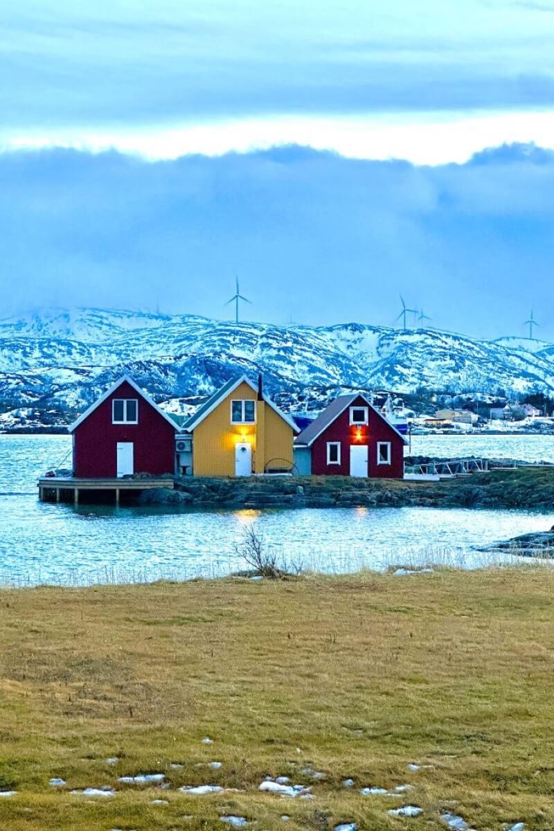 Traditional sea houses on the way to Sommarøy