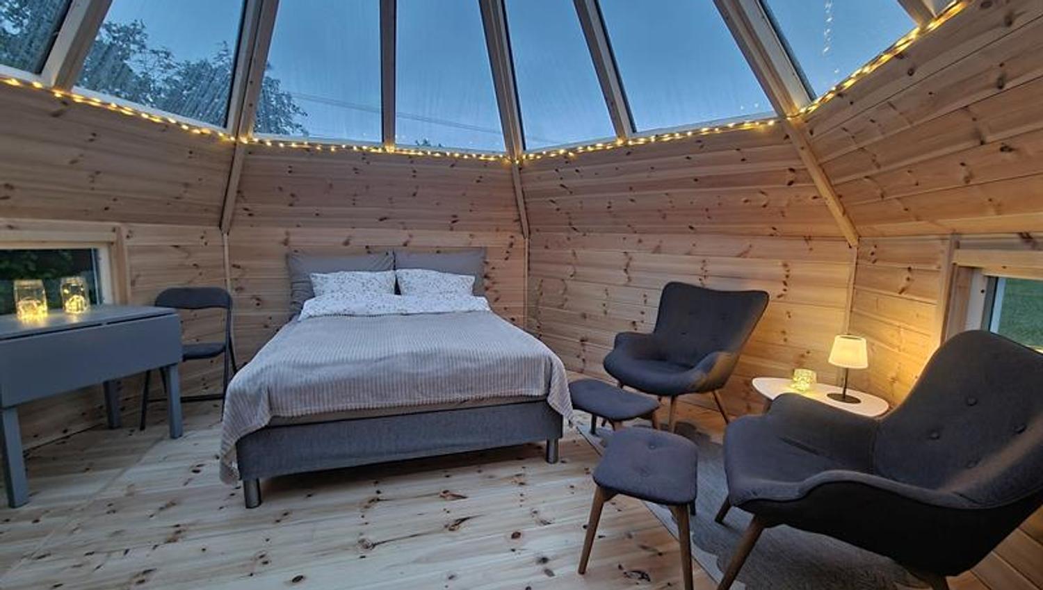 Nordlys lavvo hos Svenseid Alpakka