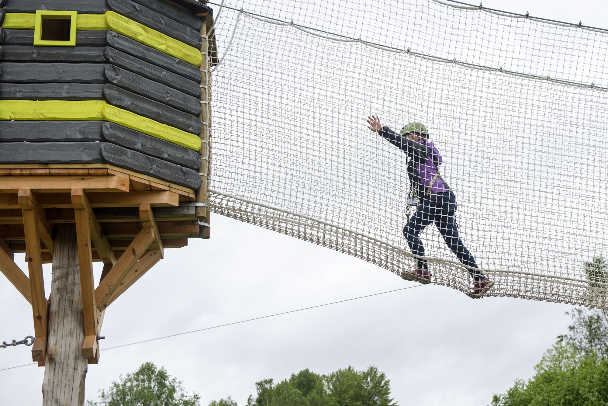 Someone who climbs a net