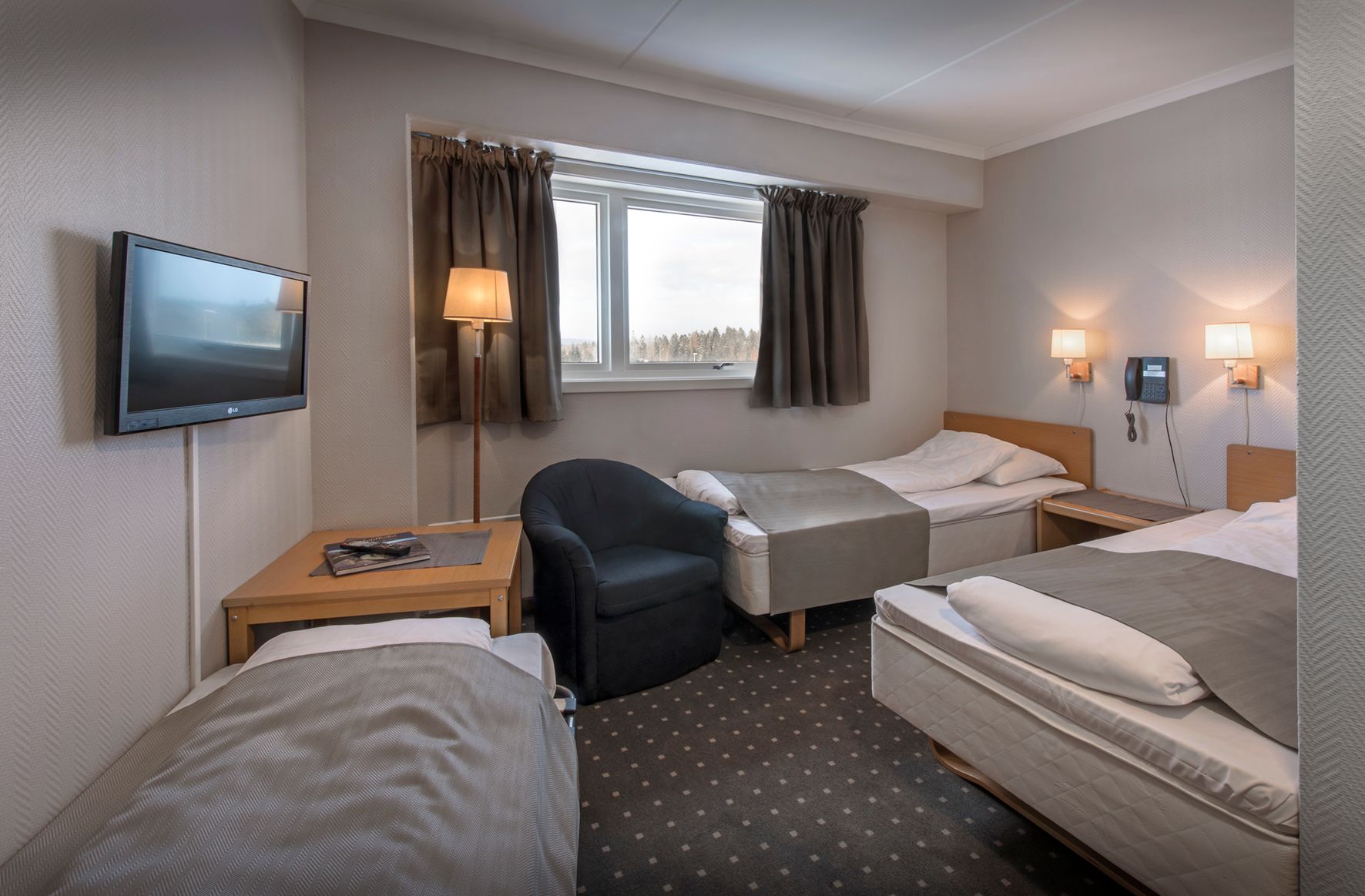 3 bed room
