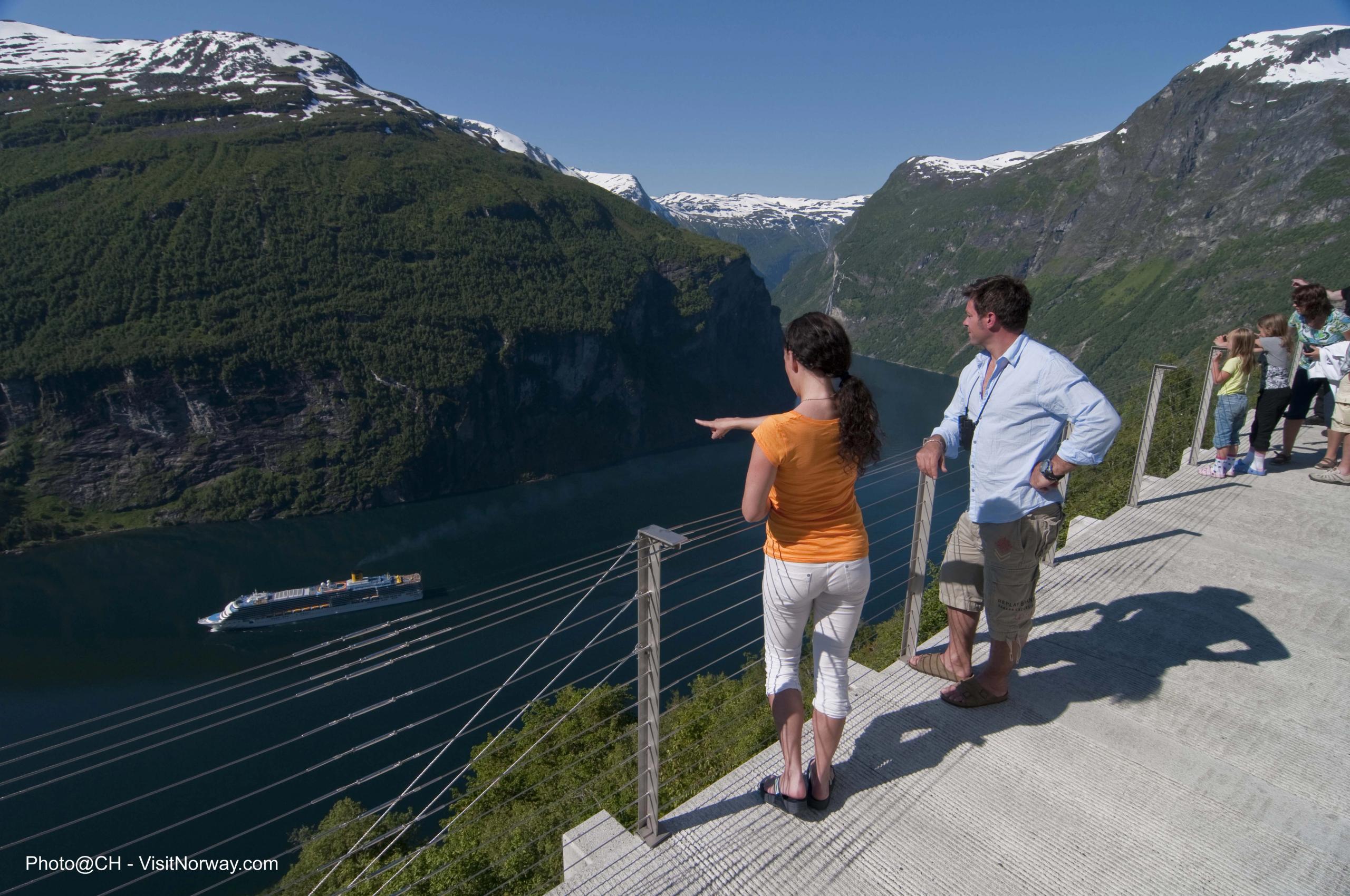 Discover Geiranger’s highlights with emob