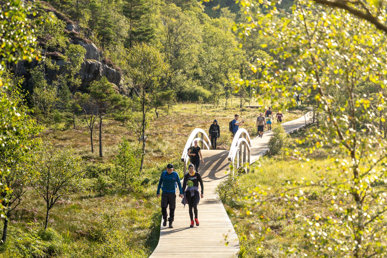 The hike to Preikestolen is varied