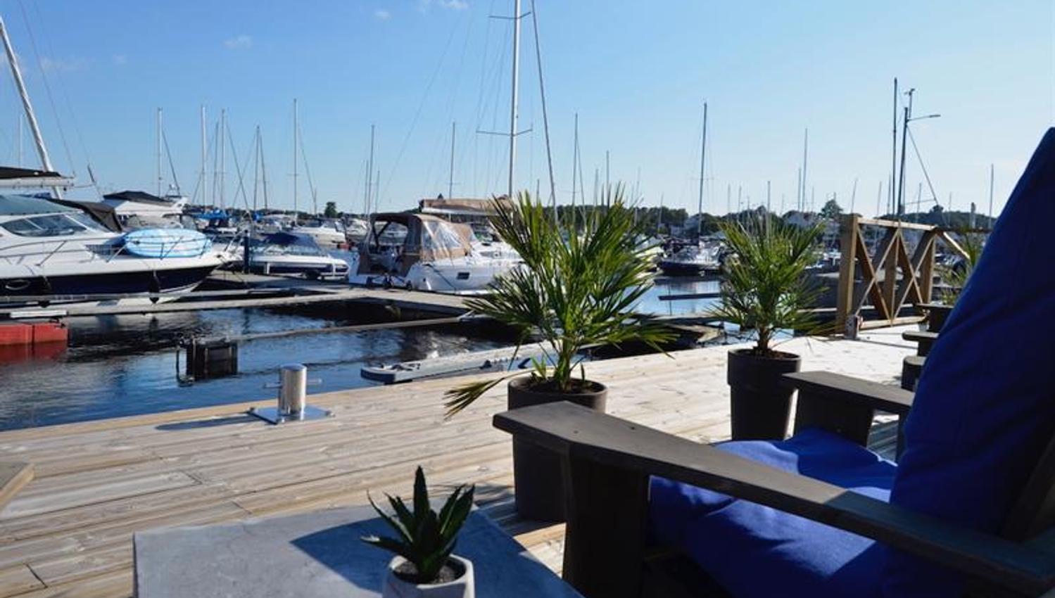 With view to the guest harbour