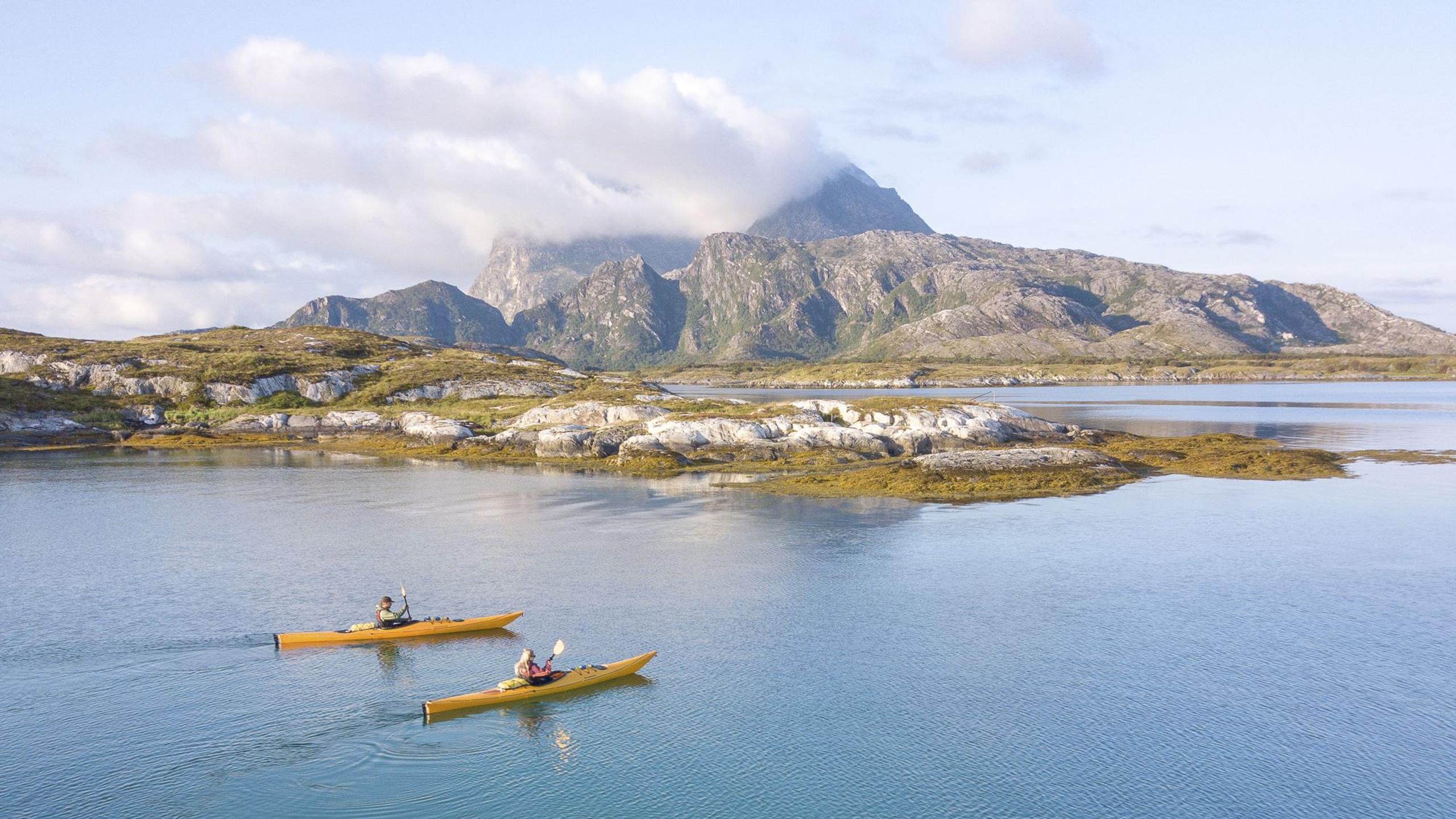 Explore Herøy with kayak and E-bike rentals