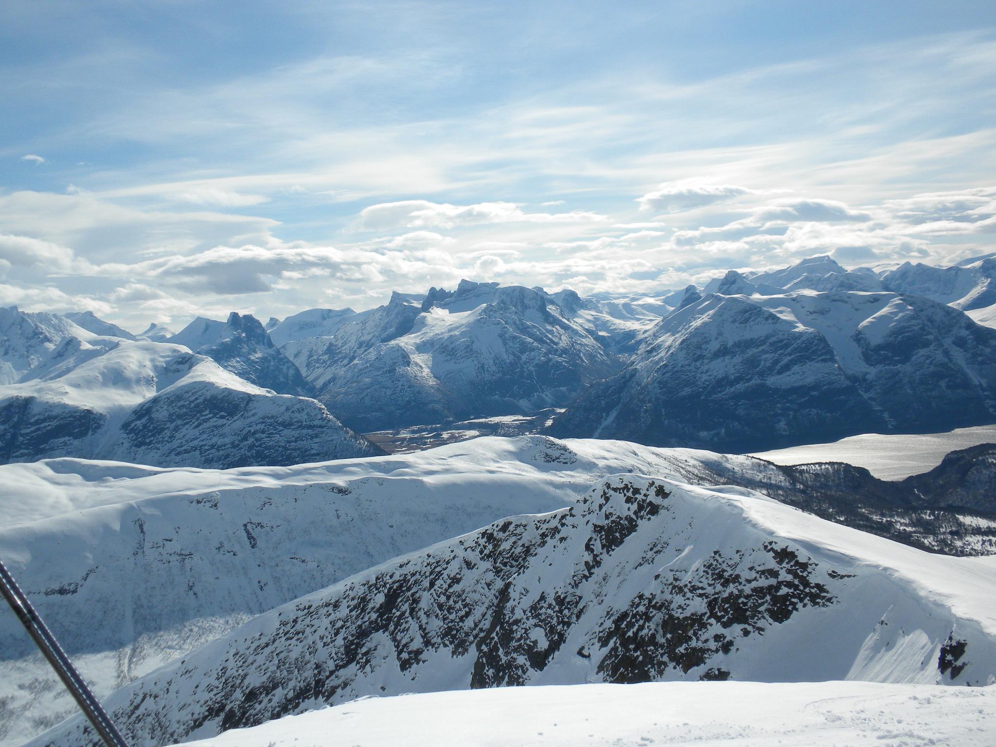 Skorgedalen | winter adventure in Åndalsnes
