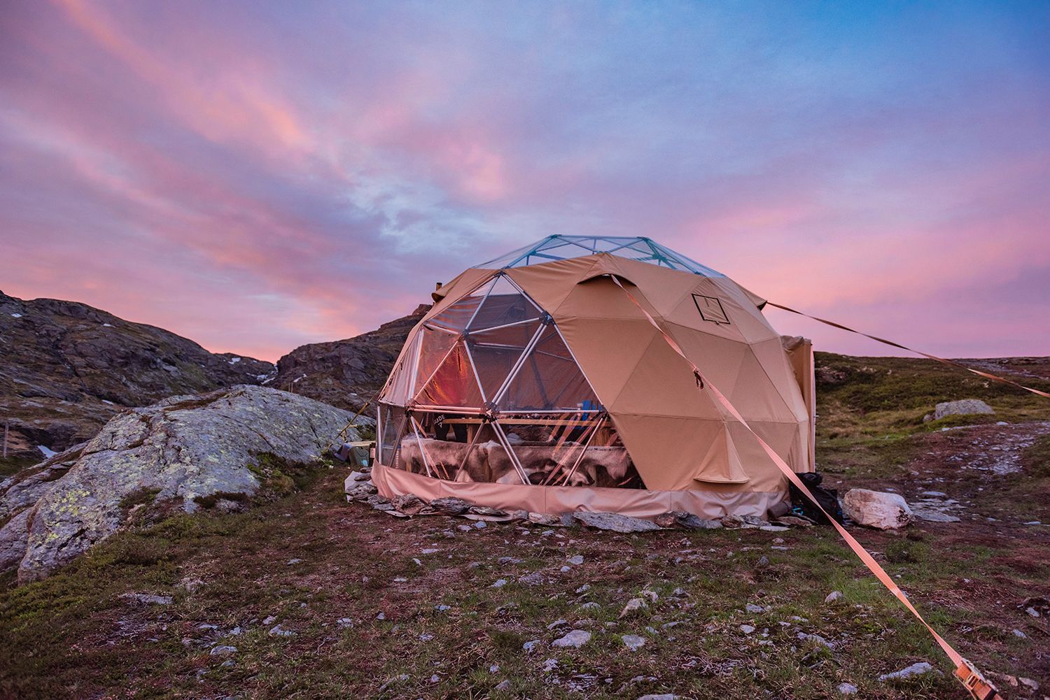 Trolltunga sunset/sunrise dome