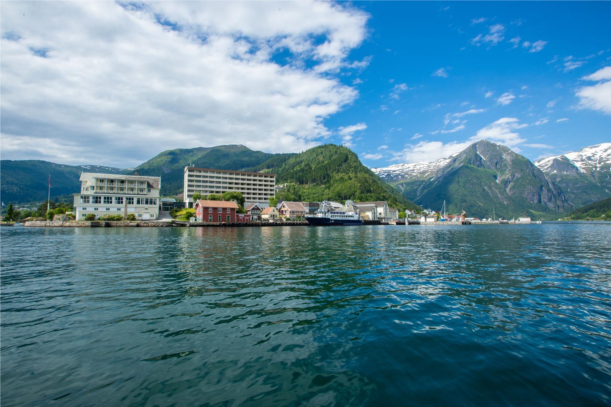 Fjord Cruise Balestrand - Fjærland one way