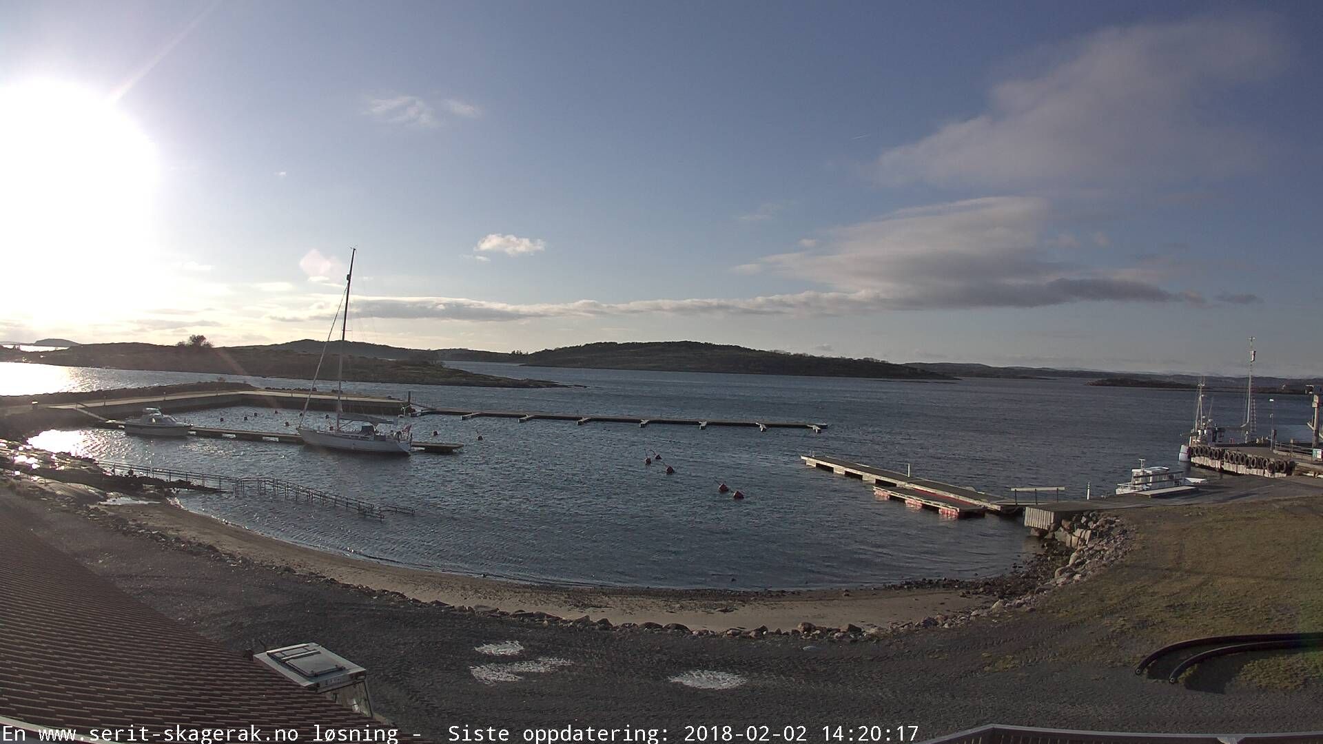 Strand, vann og brygge
