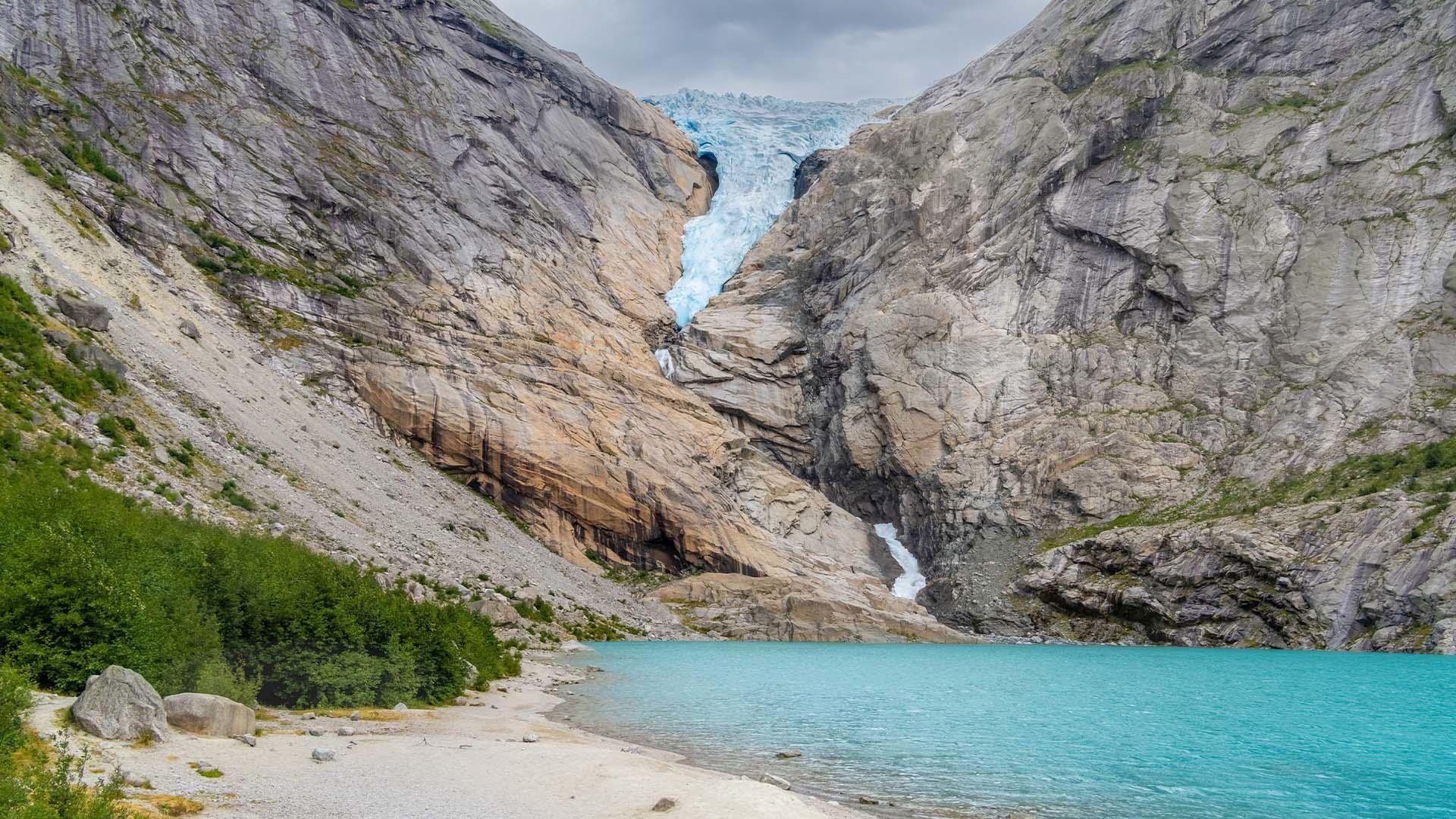 Hiking to Briksdalsbreen Glacier