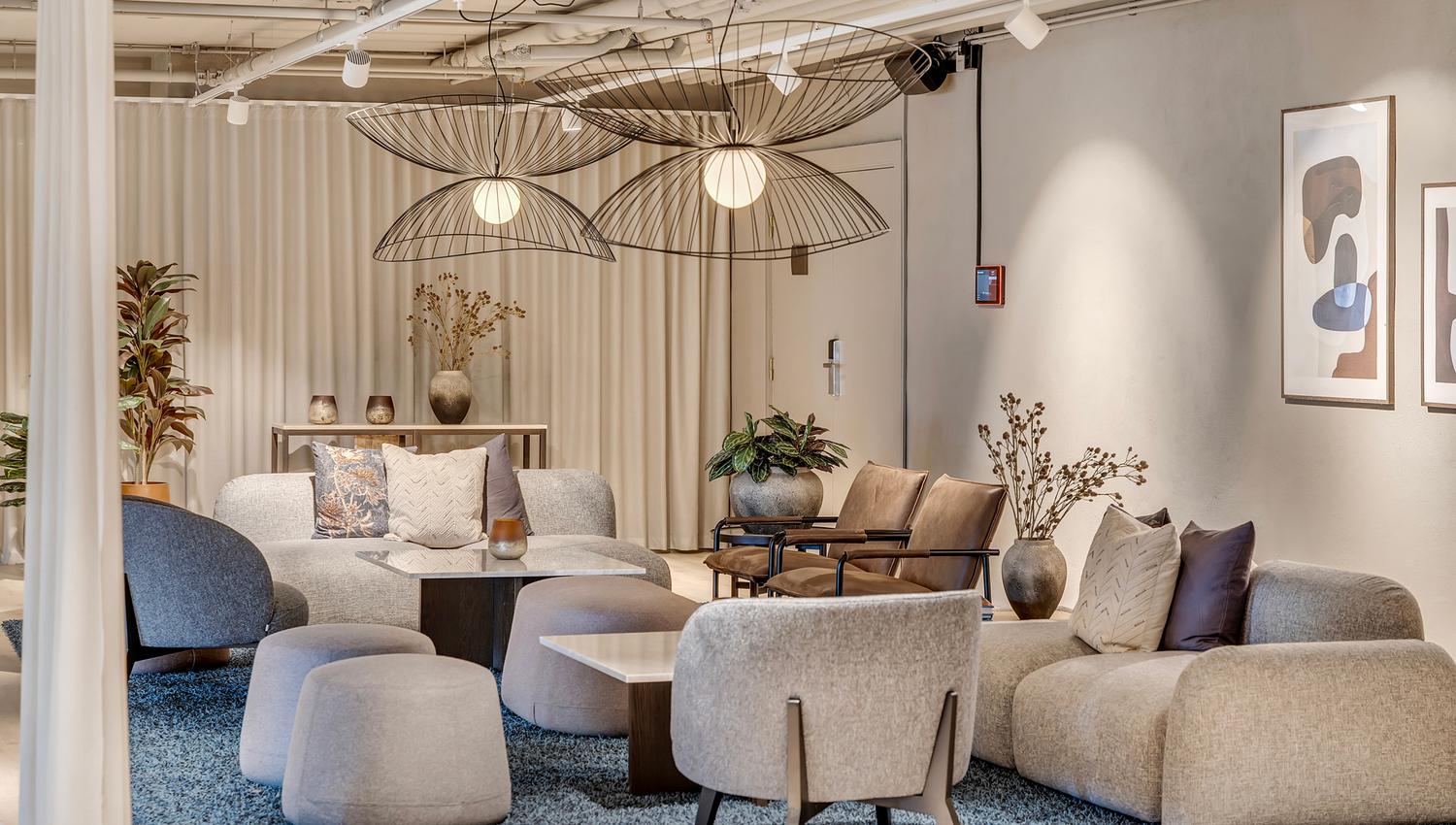 Sittegruppe i lobbyen på Frich's Hotel Hamar