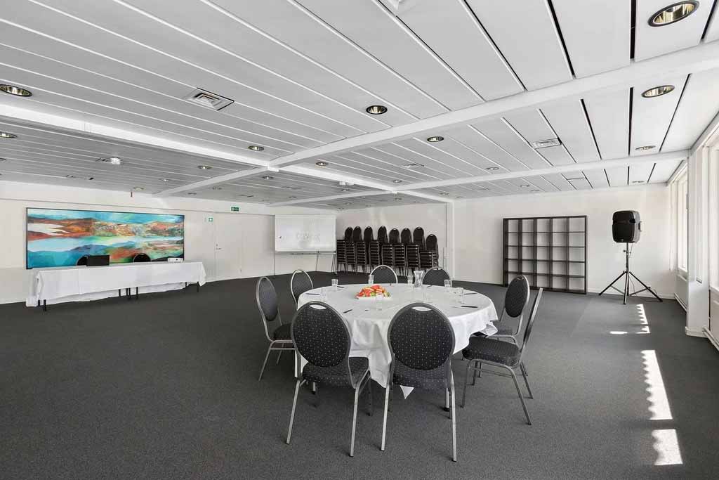 Facilities for courses and conferences.