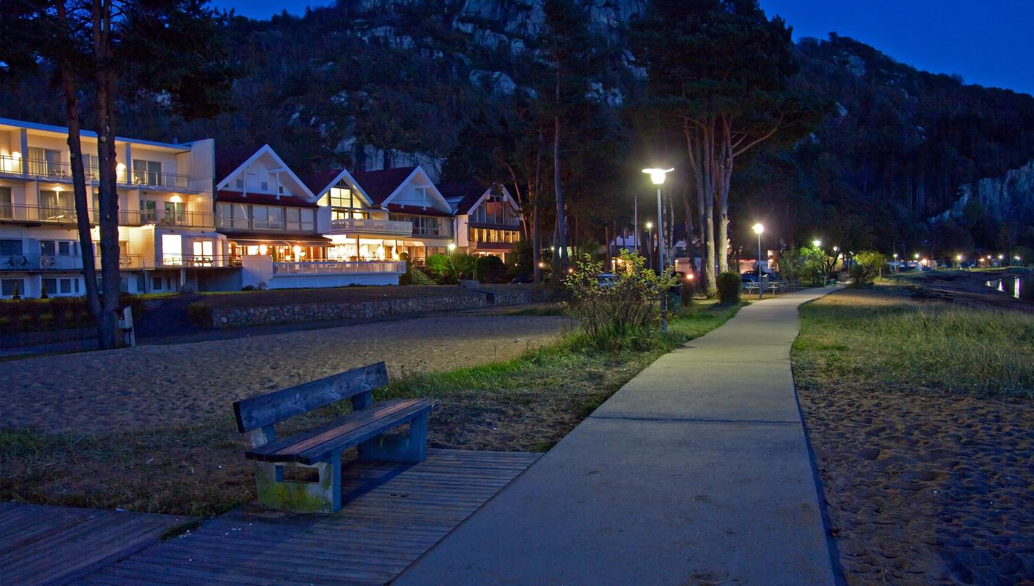 Rosfjord Strandhotell kveld utendørs