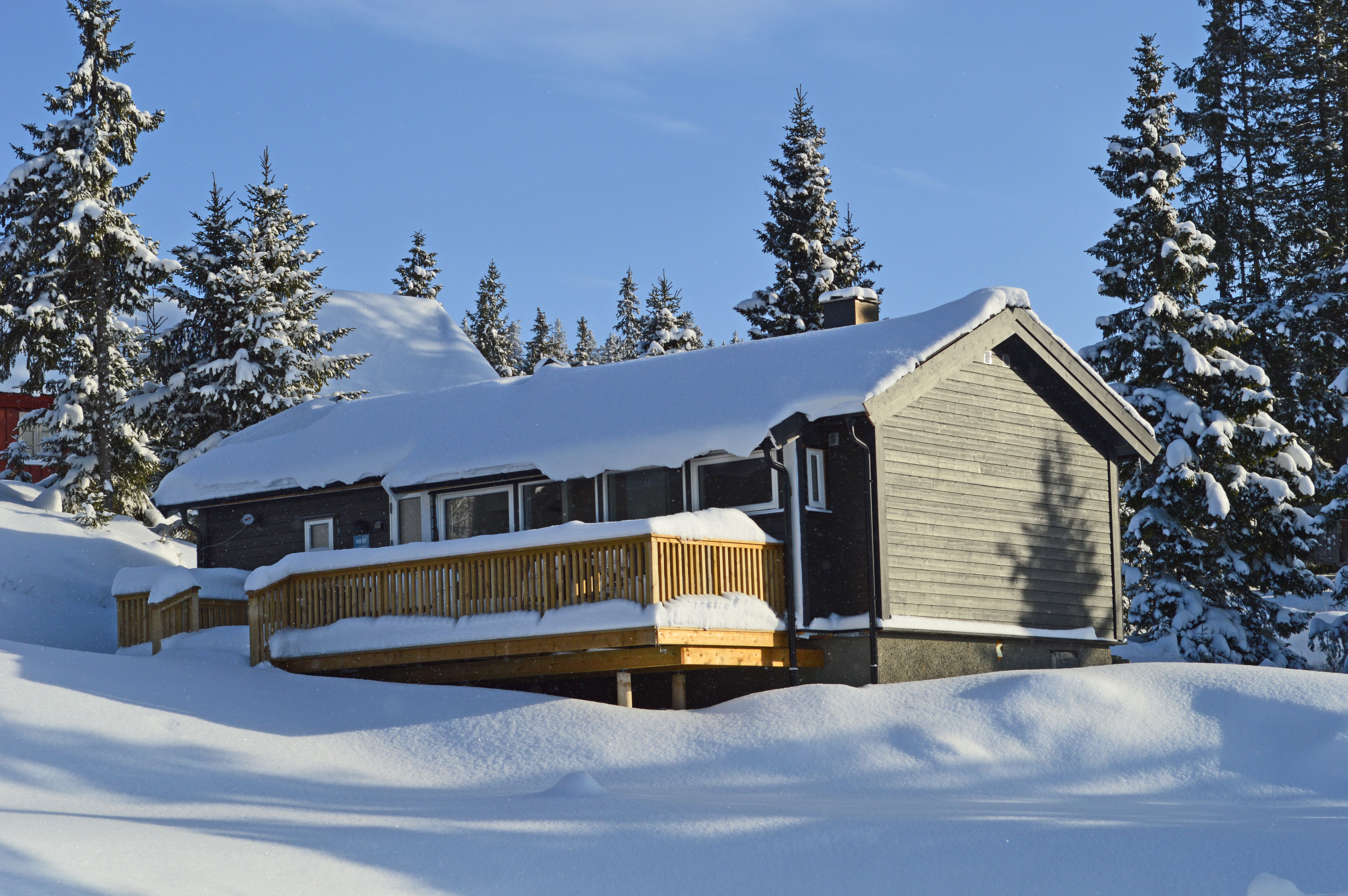 Hytte i solskinn hos Nordseter Fjellpark