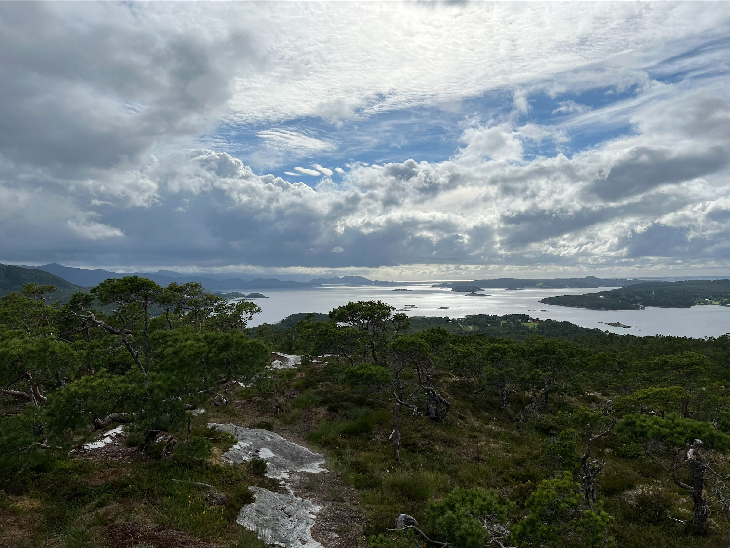 Benken på Skardsøya i Aure