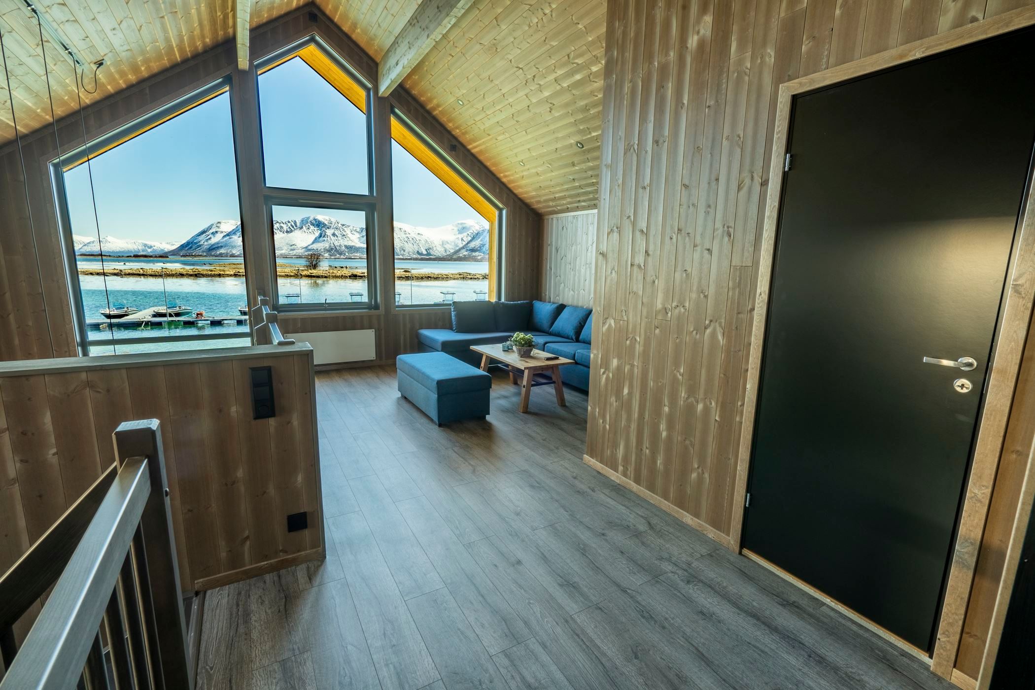 Risøyhamn Sjøhus living room