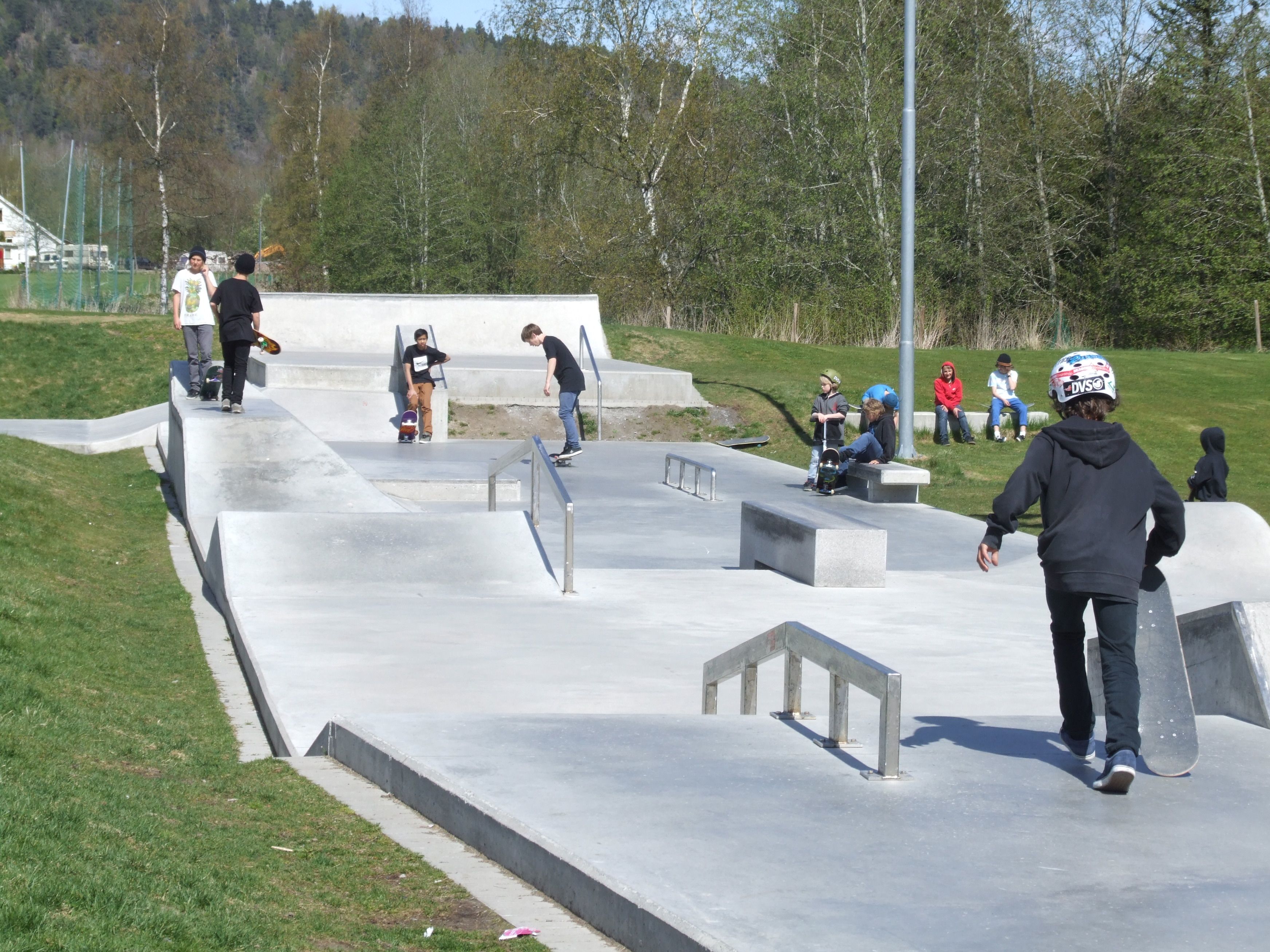barn på Porsgrunn skatepark