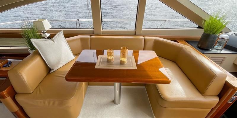 Princess 50-fot Iselin Bella