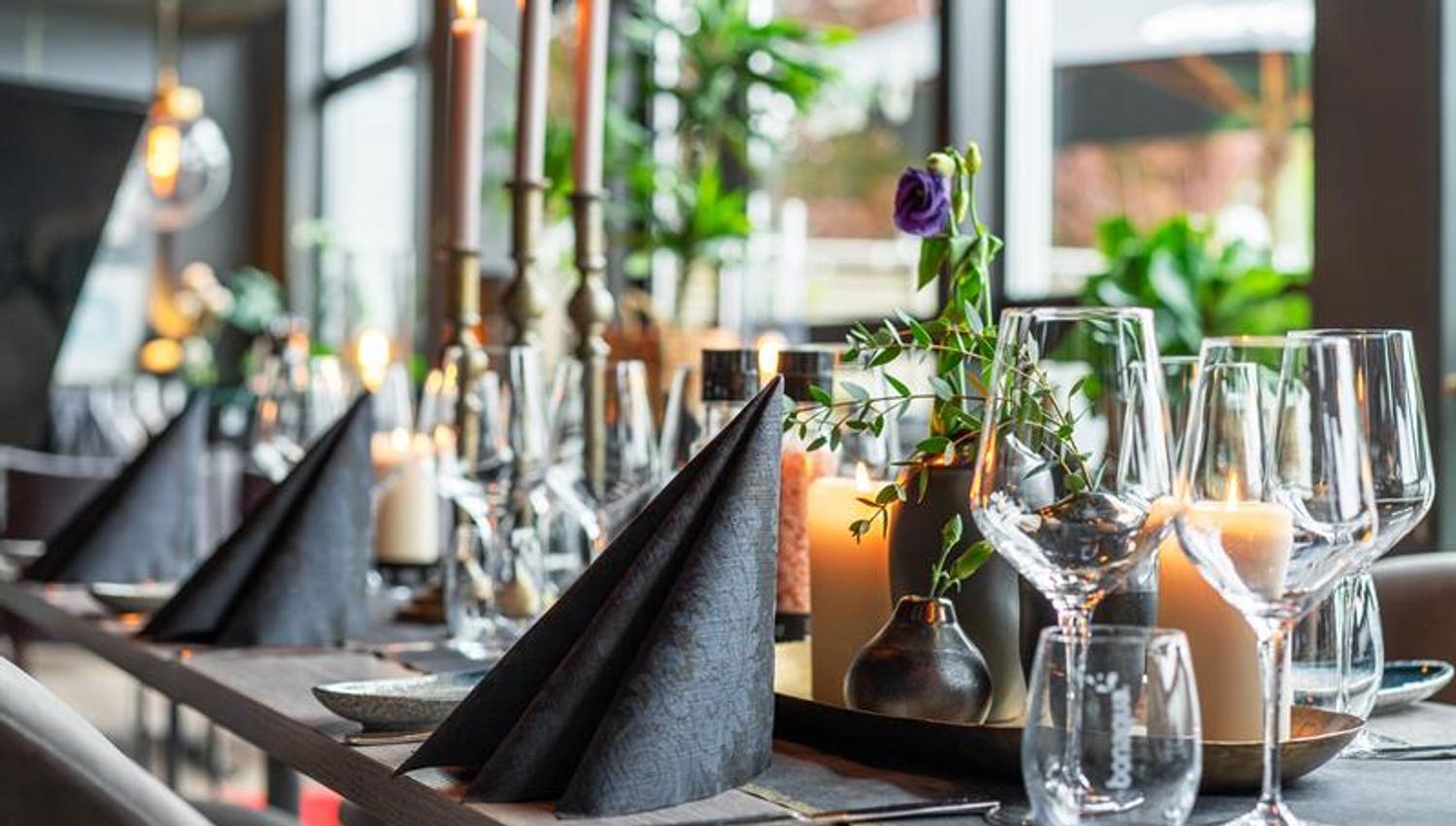Detail set table
