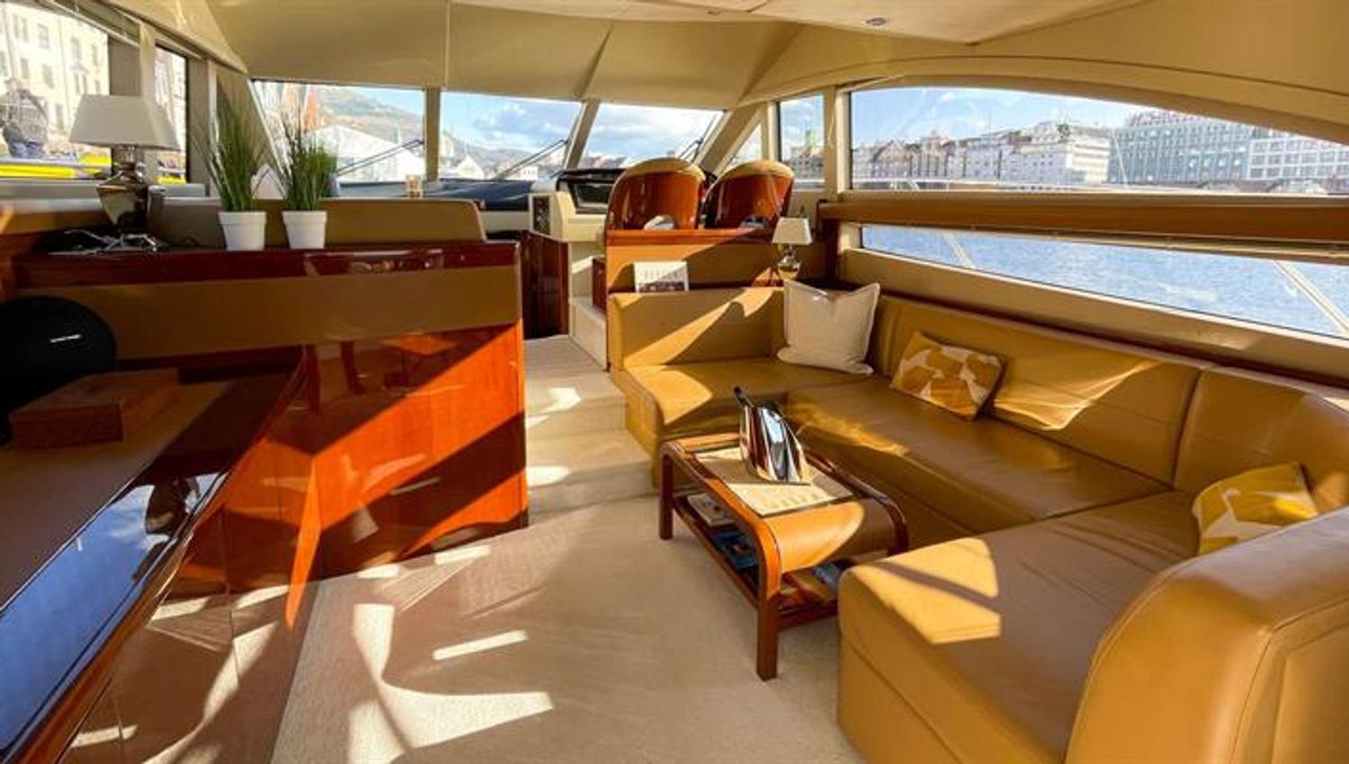 Princess 50-fot Iselin Bella