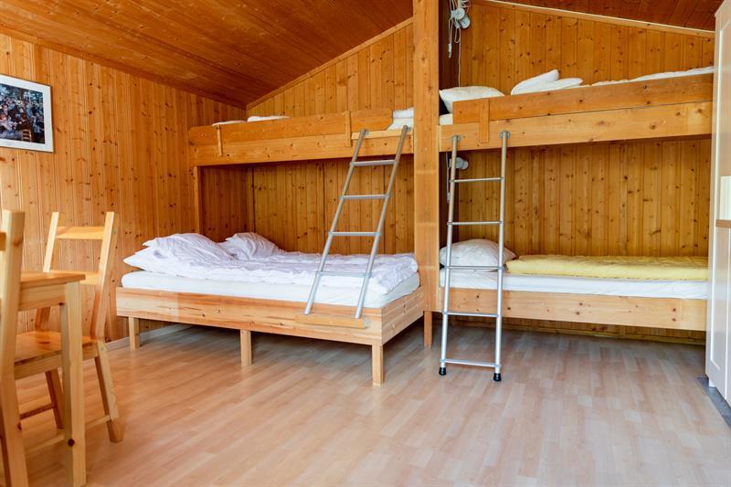 2 køyesenger i hytte