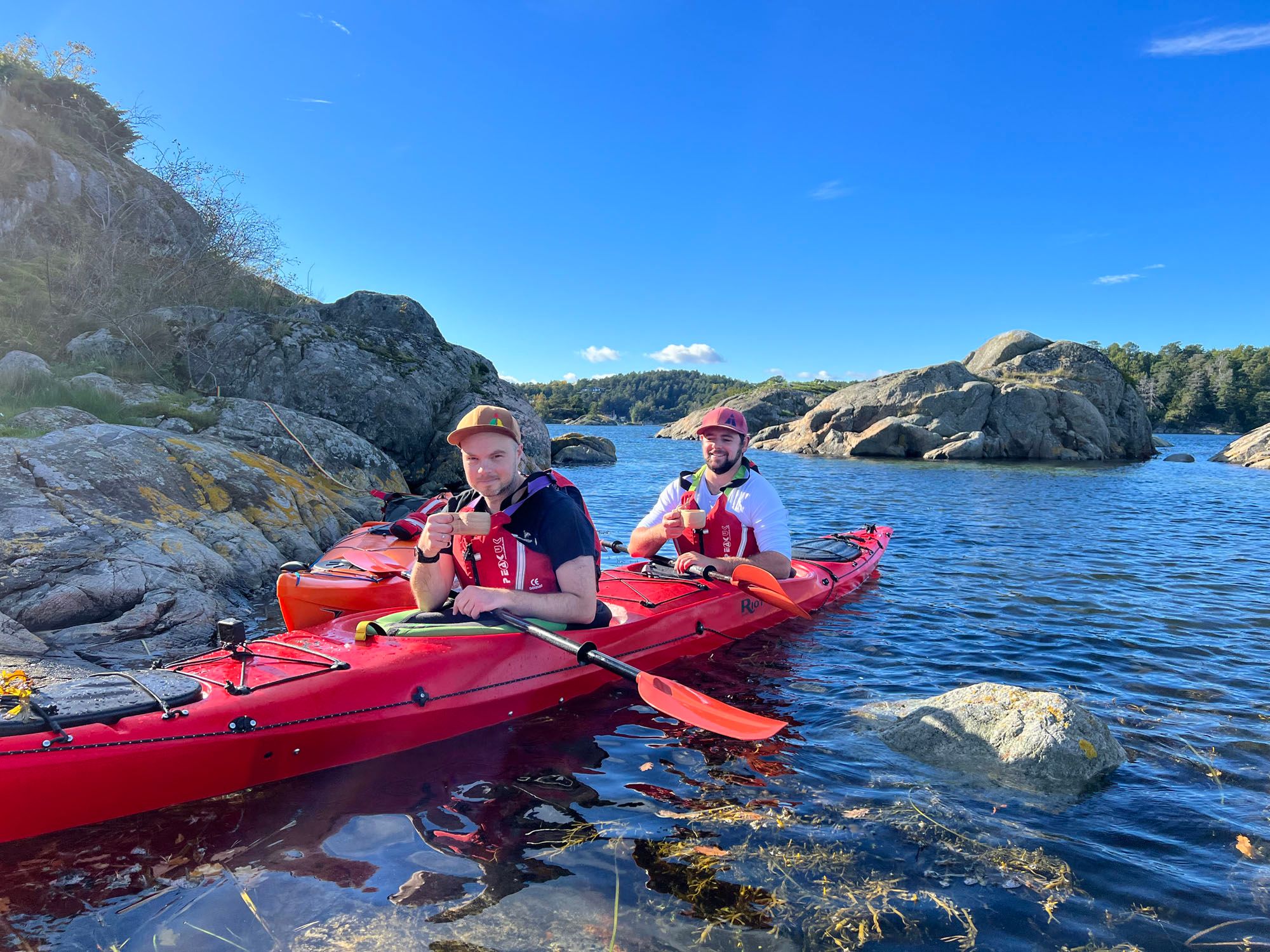 drikkepause i dobbelkajakk