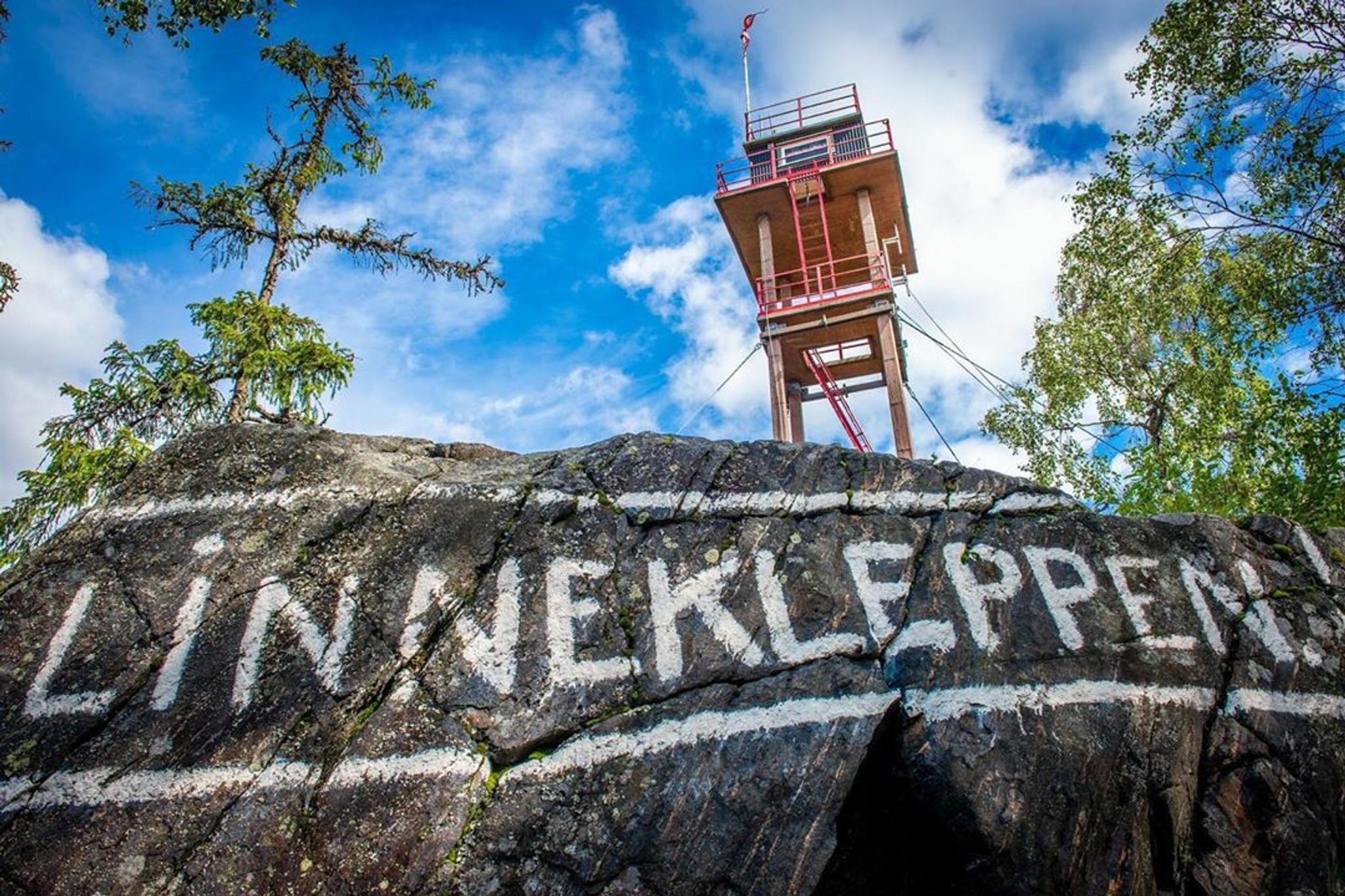 Linnekleppen text and tower
