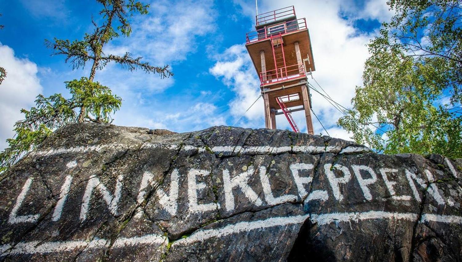 Linnekleppen text and tower