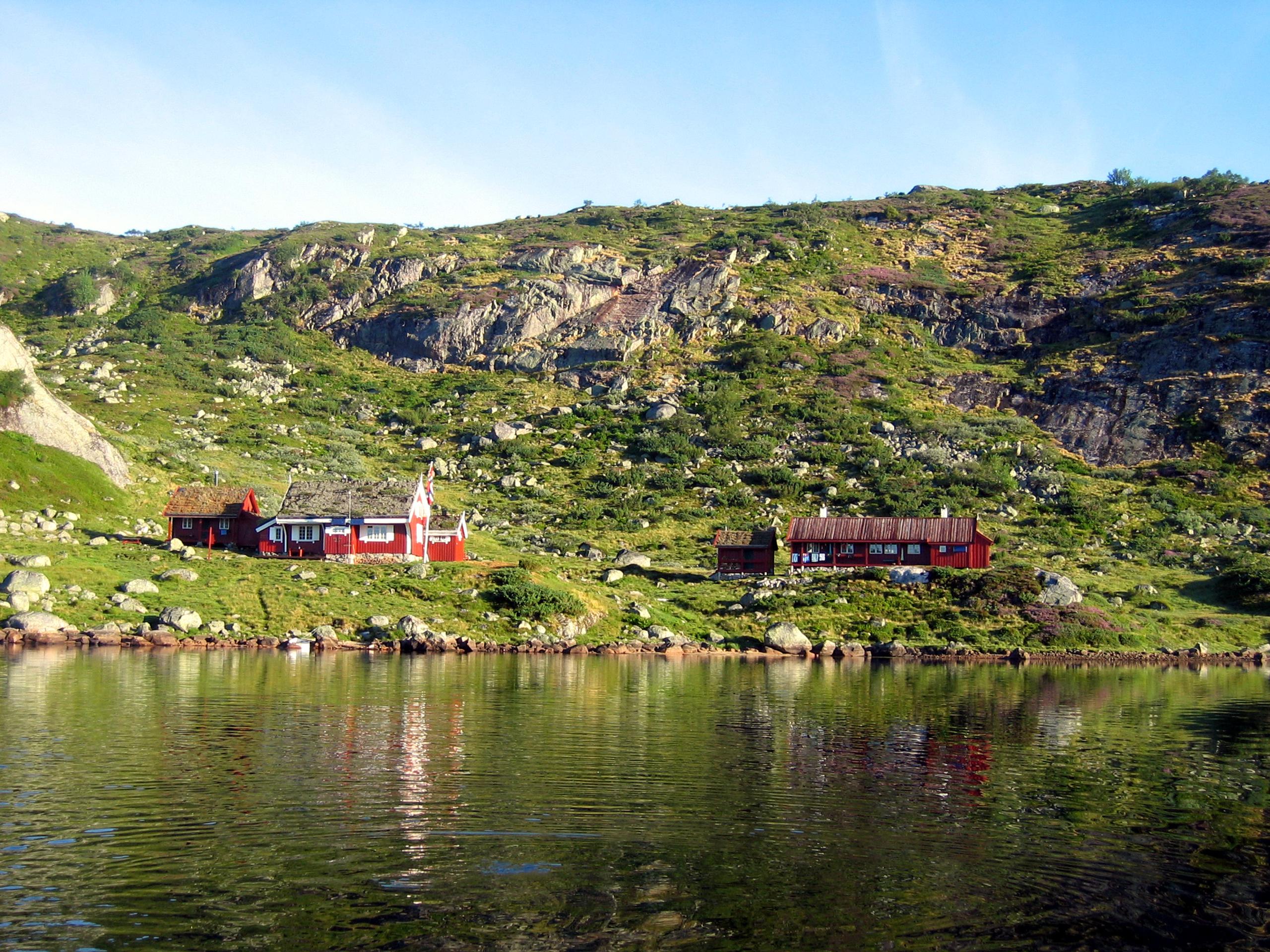 Gaukhei sommer sett fra gaukheivann