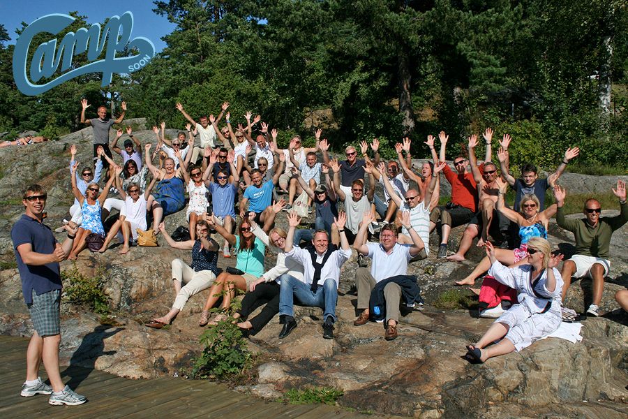 Glad gruppe ved Oslofjorden med CampSoon