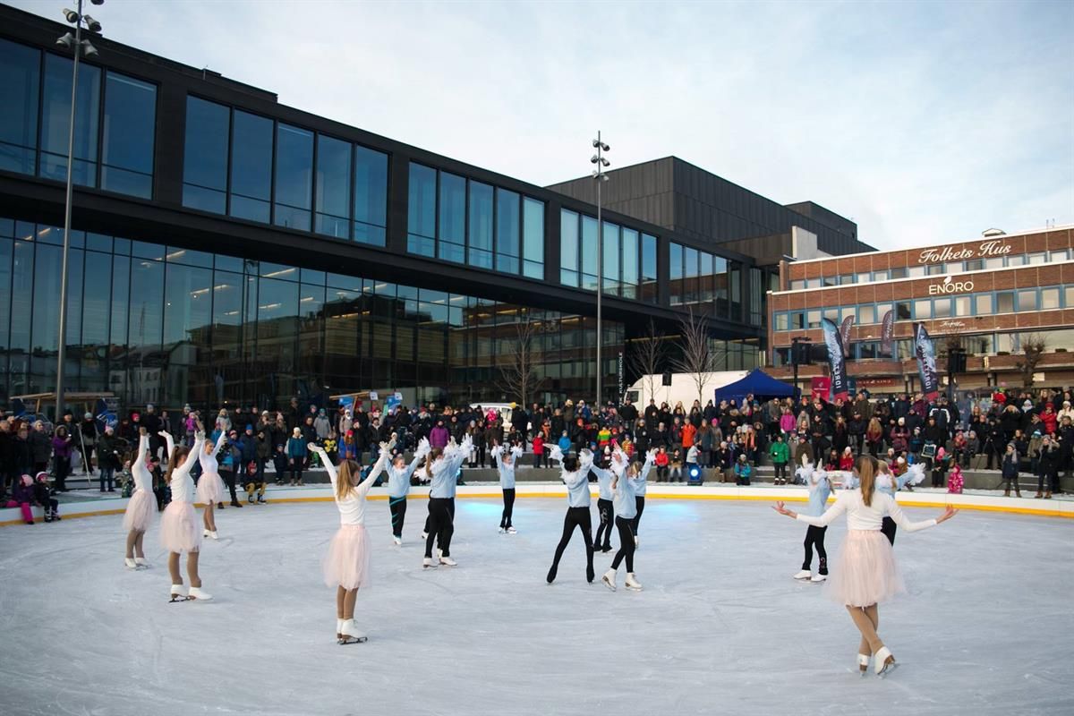 Skøytebane utenfor Hamar kulturhus