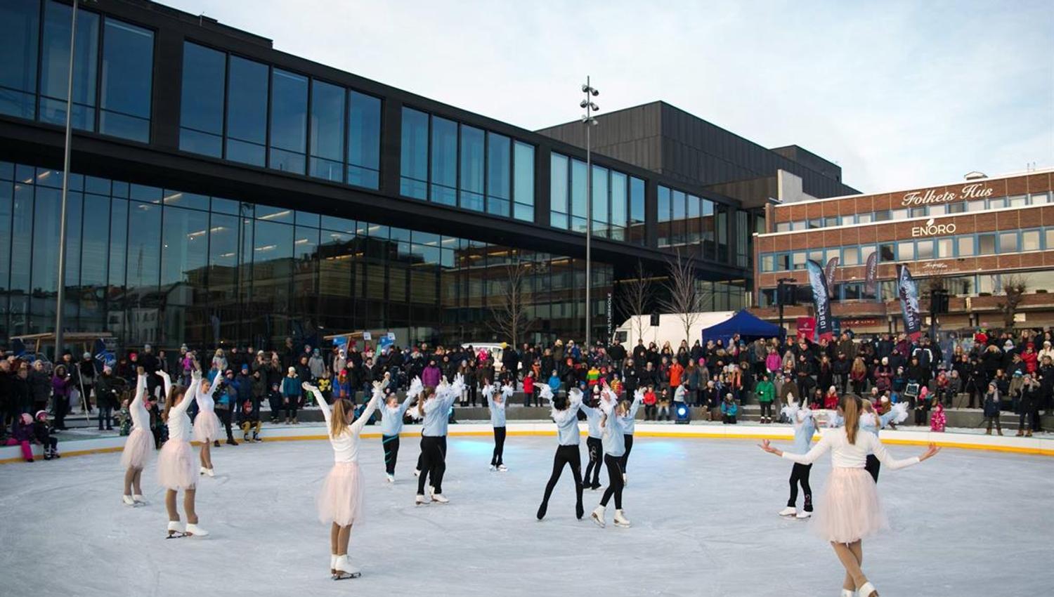 Skøytebane utenfor Hamar kulturhus