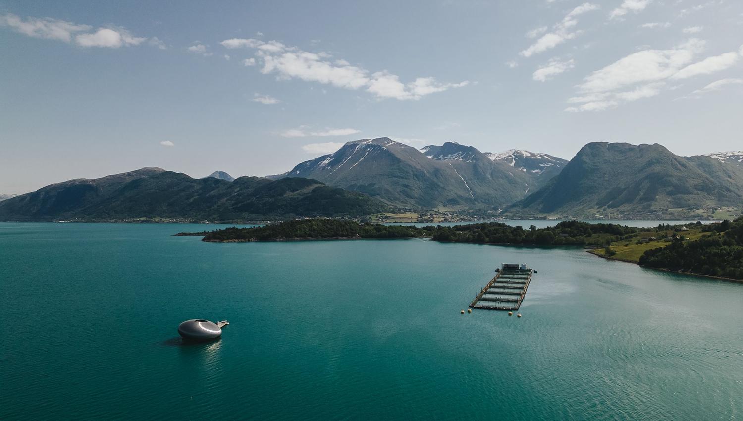 Salmon Eye, the Hardangerfjord and the Rosendal alps