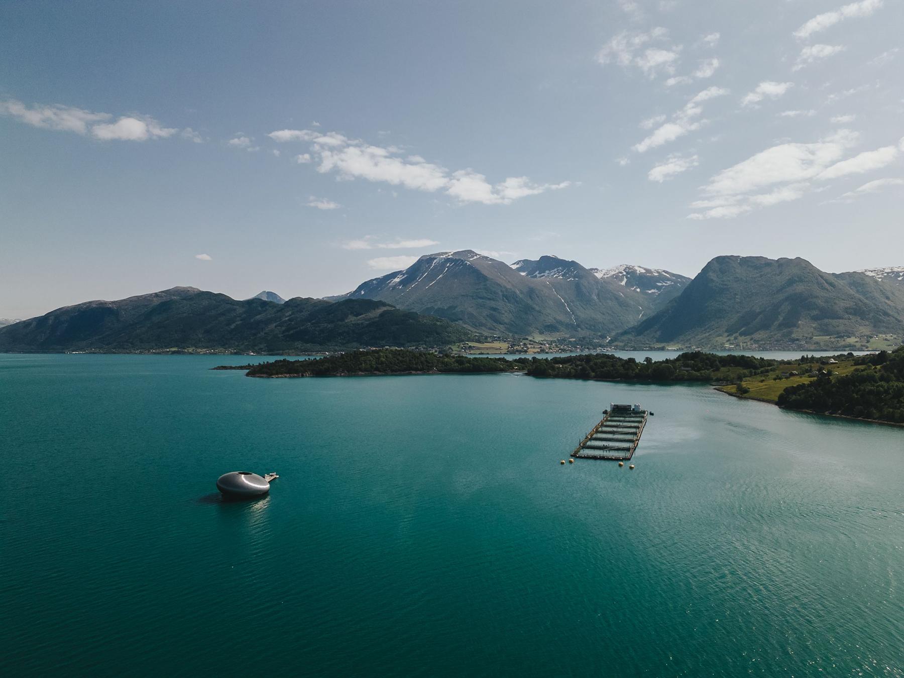 Salmon Eye, the Hardangerfjord and the Rosendal alps