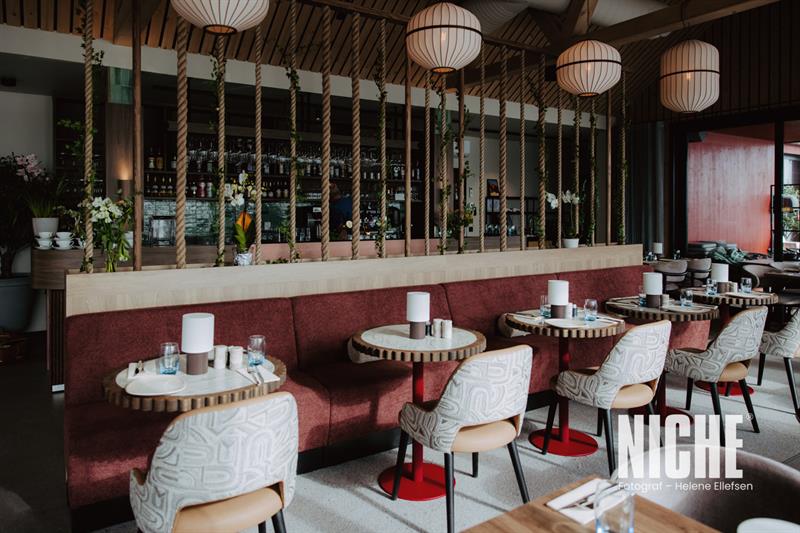 The Bar and smaller tables at Kaikanten