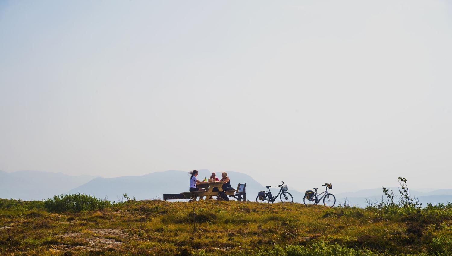 Leka roundtrip by bike